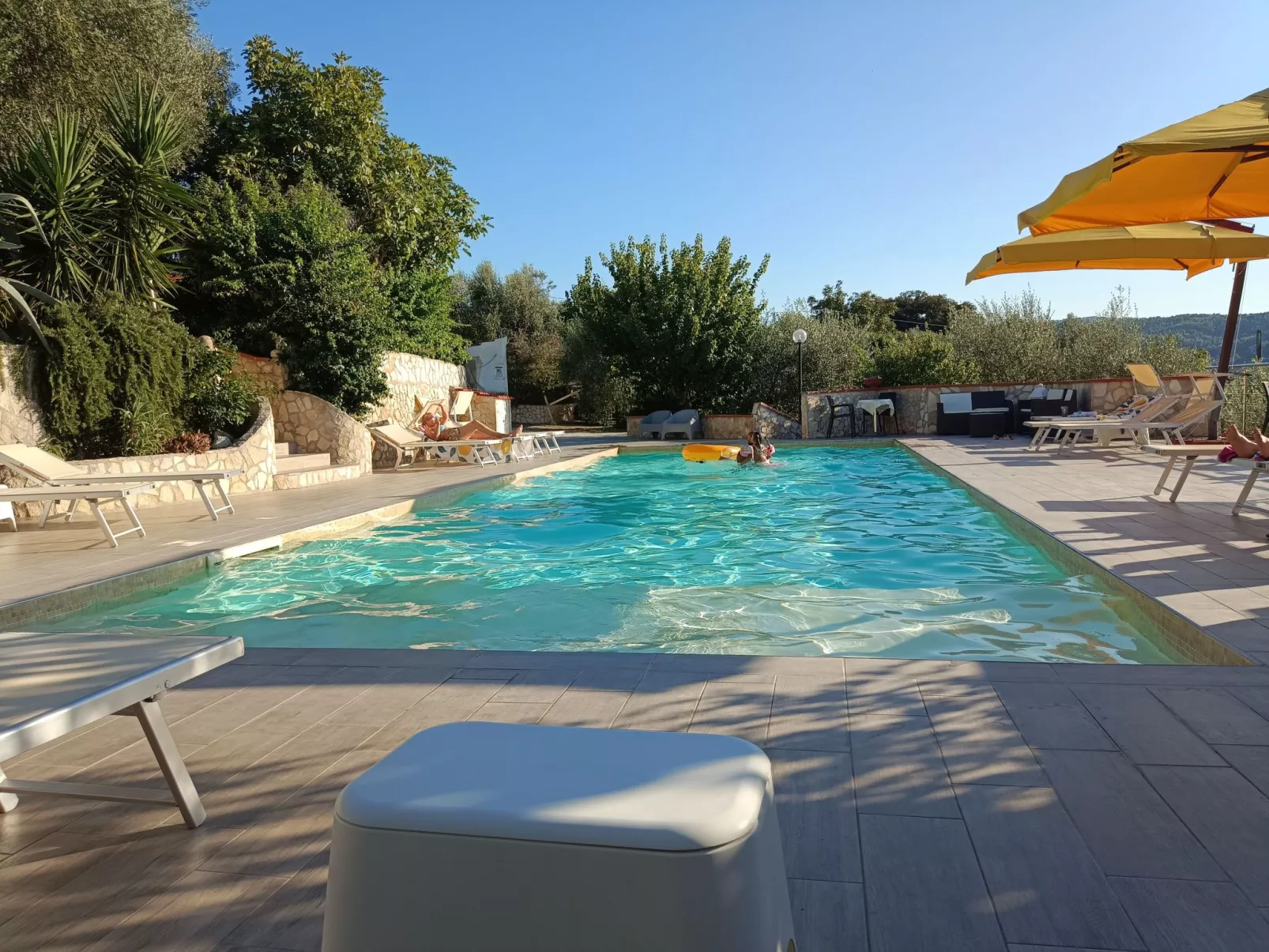 Zwei-Zimmer-Penthouse-Wohnung mit Terrasse mit Meerblick