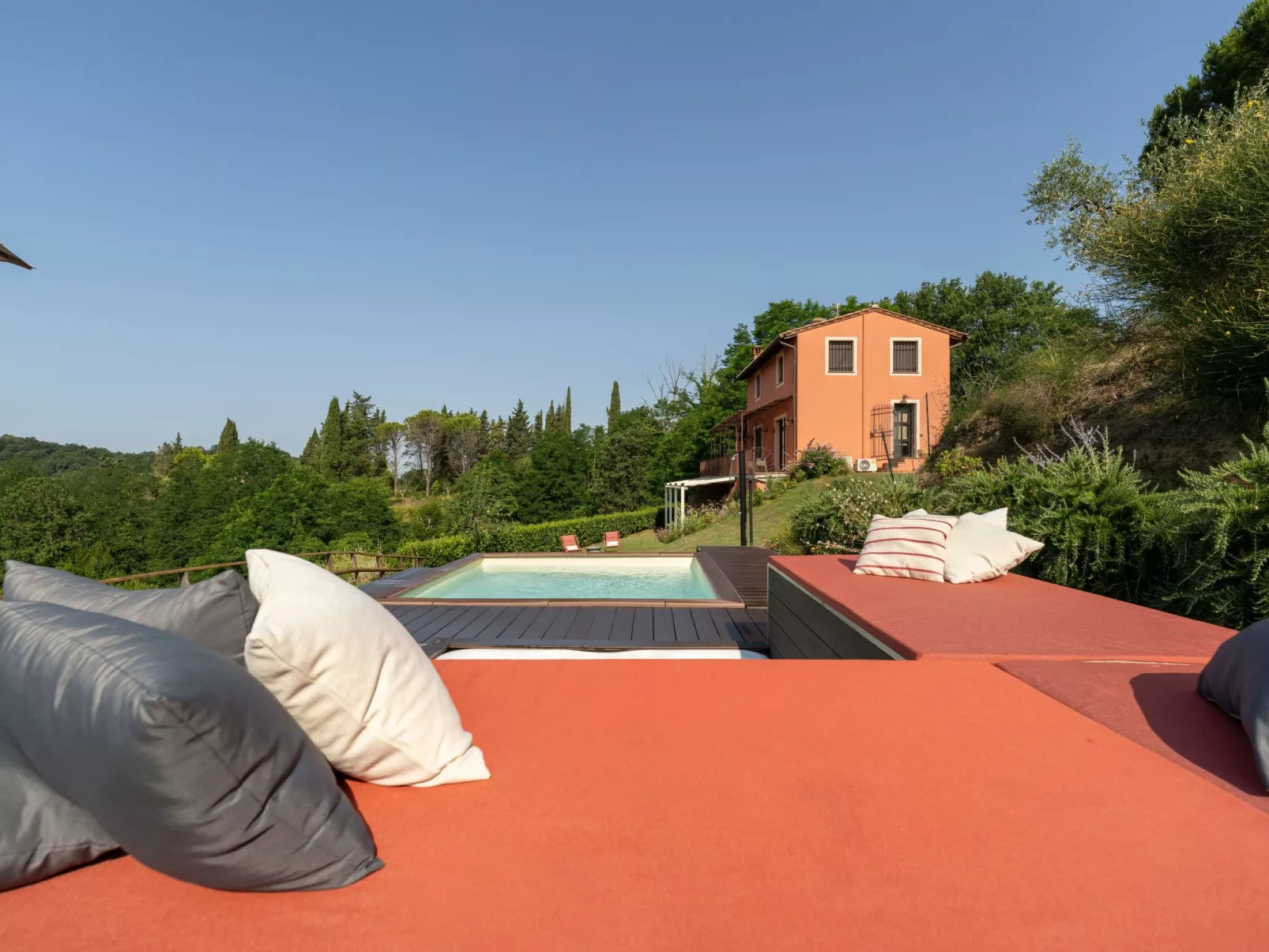 Wunderschöne Villa mit privatem Pool und Whirlpool