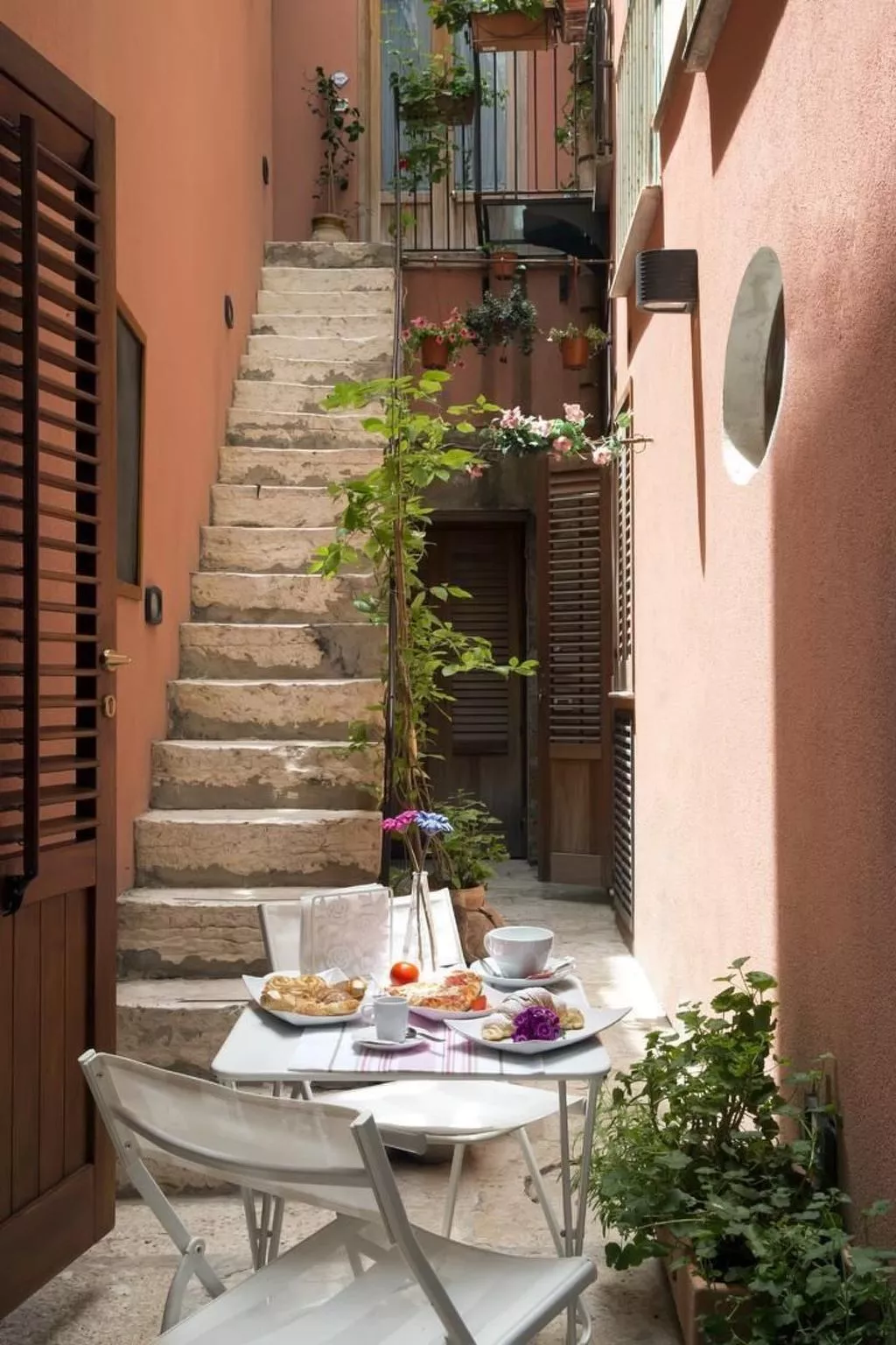 Appartement in Trapani mit Terrasse und Garten