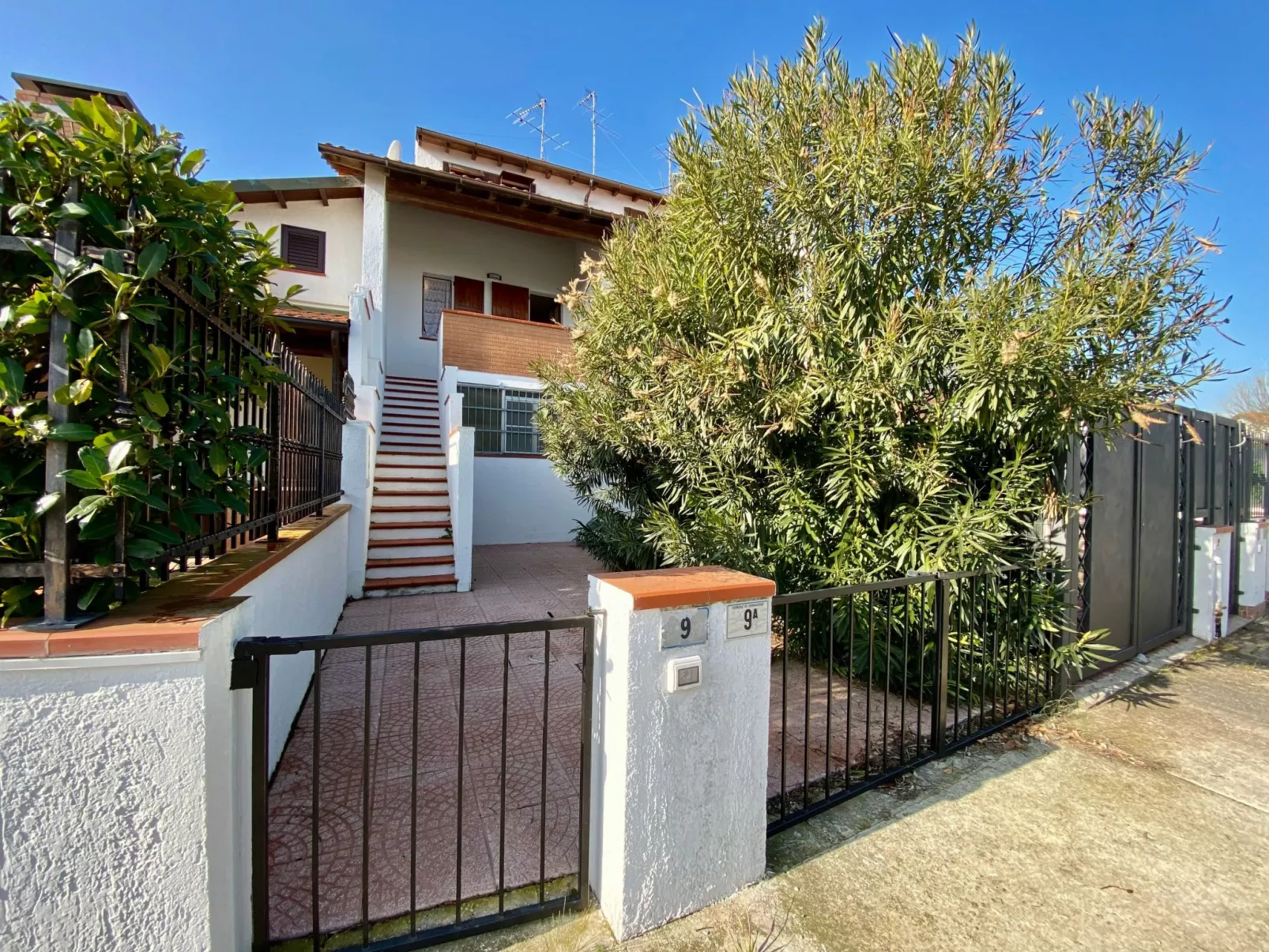 Vertikales Haus mit privatem Garten, 2 Klima