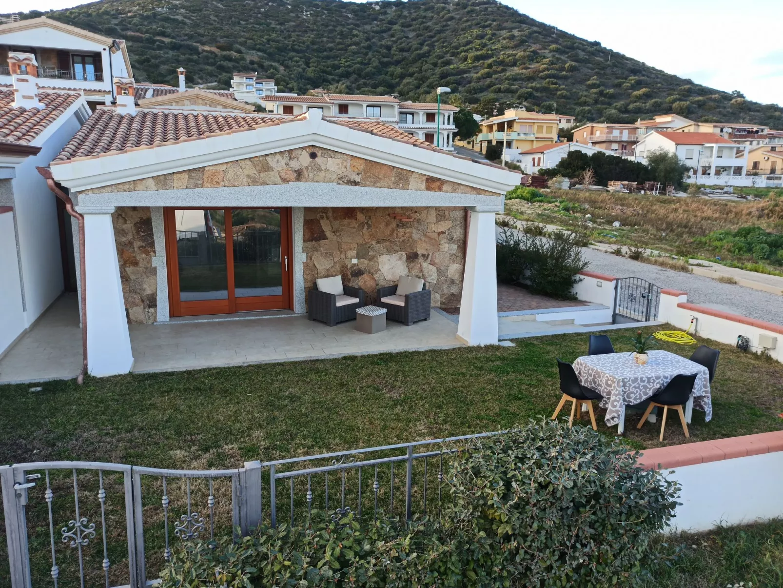 Dolce Vita Ferienhaus mit Meerblick