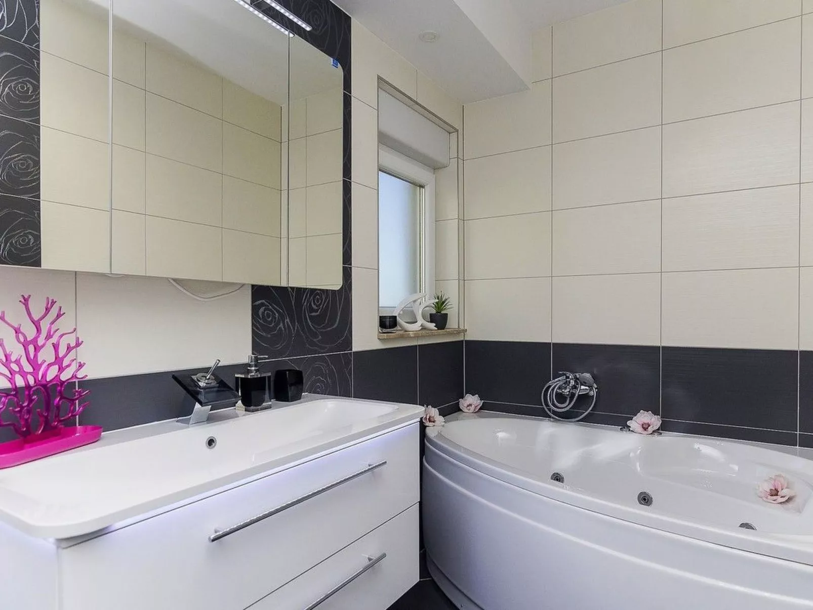 Penthousewohnung mit Whirlpool und Meerblick-Inside