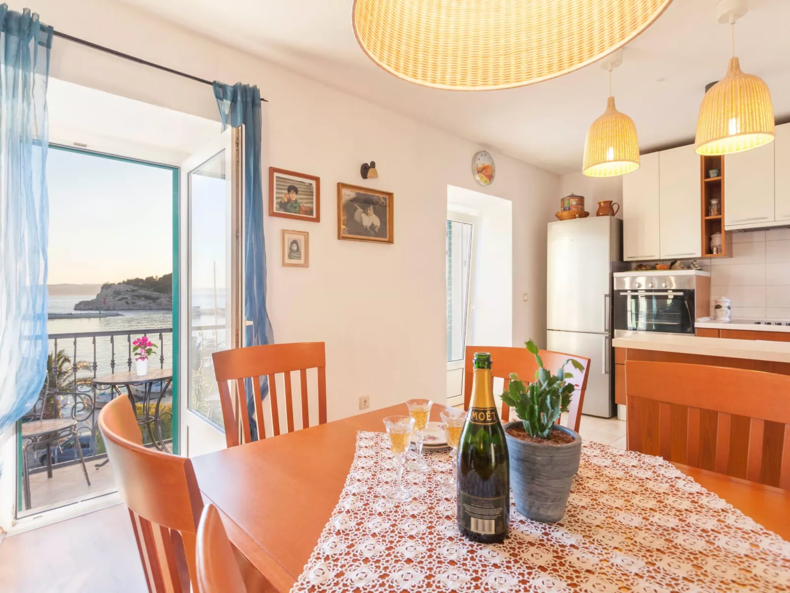 Wohnung "Slavija" mit Whirlpool-Dedans