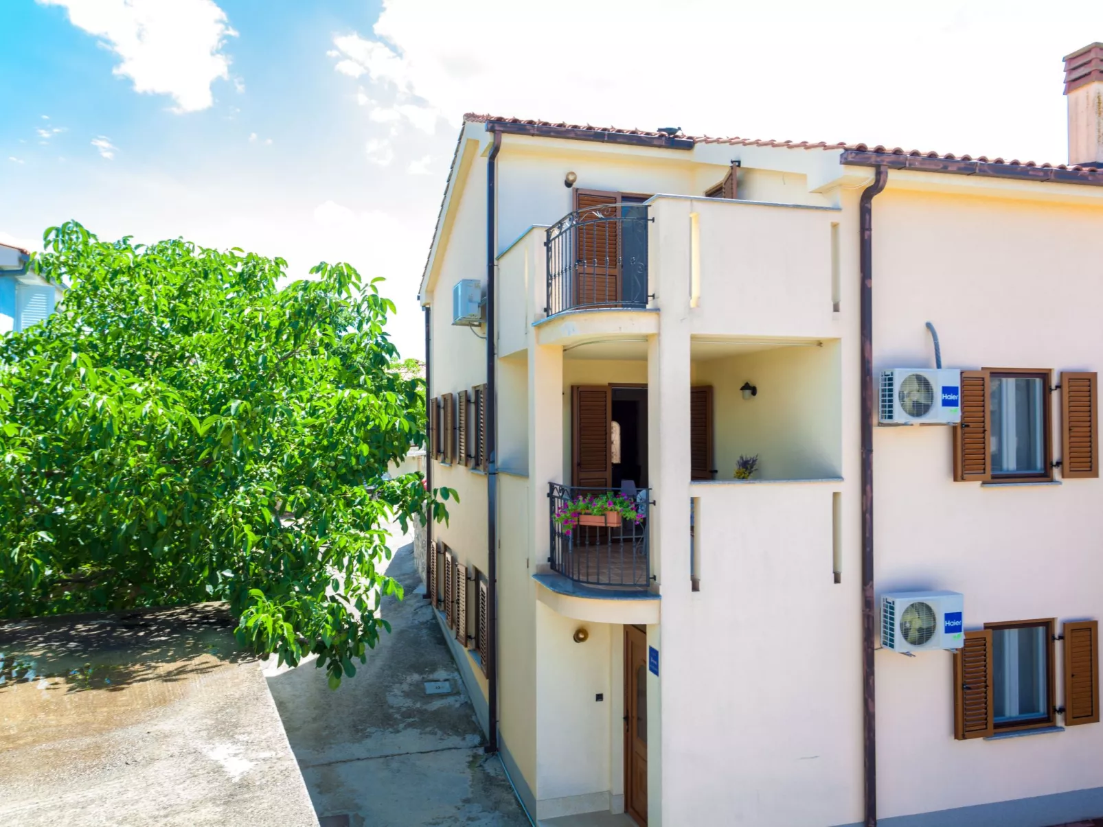 In der Nähe des Meeres, schöne und moderne Wohnung-Draußen