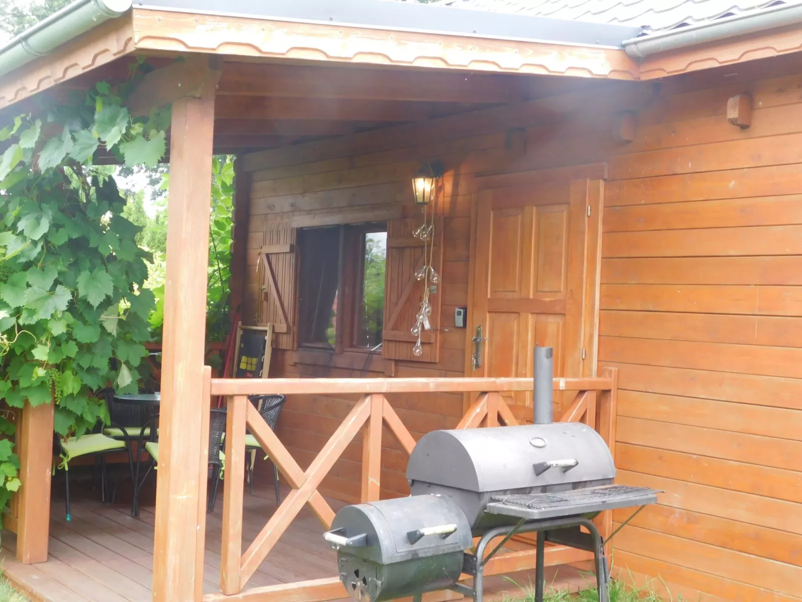 Haus in Karsibór mit Grill, Terrasse und Garten-Draußen