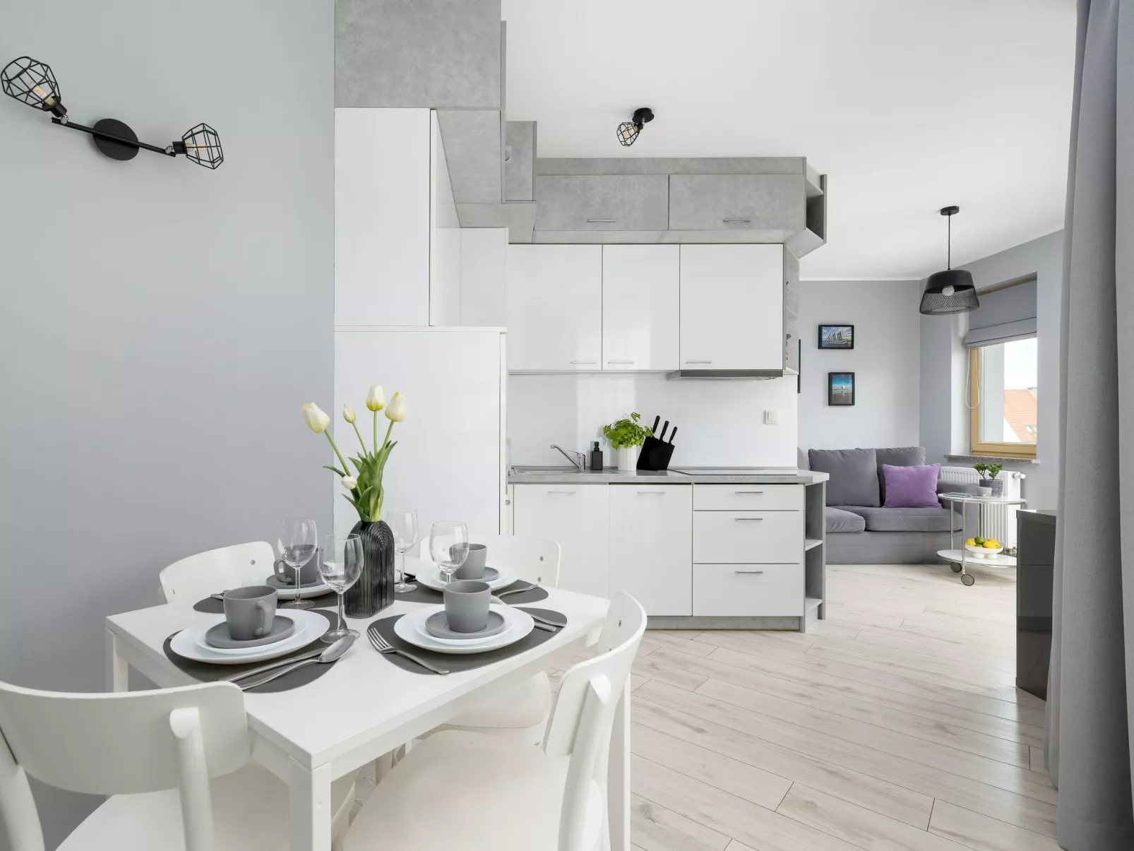 Apartment Ambria III-Image-tags.info