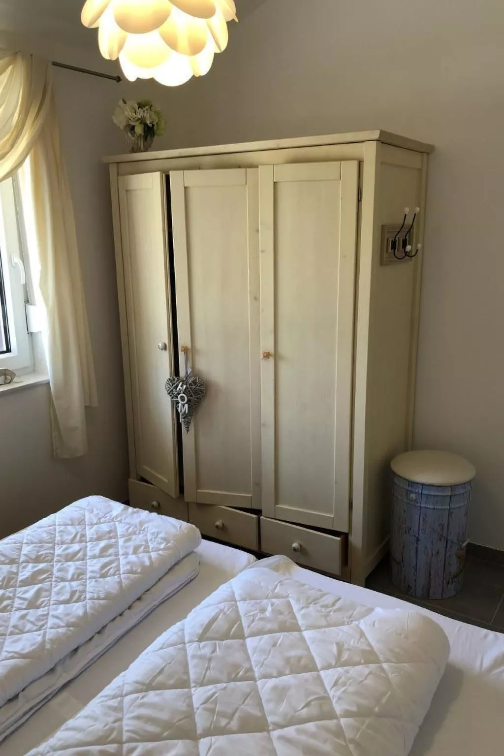 E21 Freistehendes Haus mit Garten und Deichblick