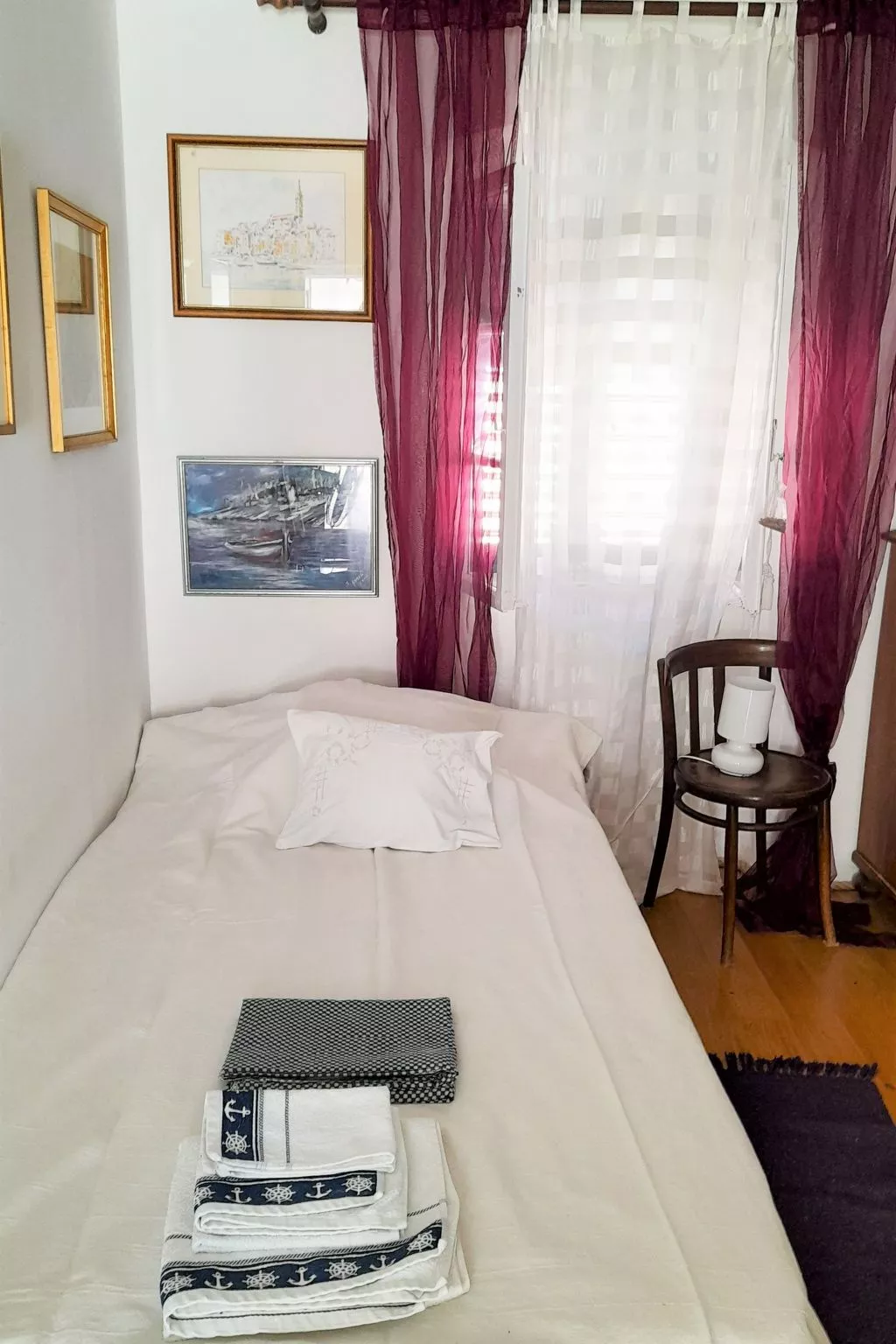 Rustikales Haus in Lukoran mit privatem Parkplatz-Dedans