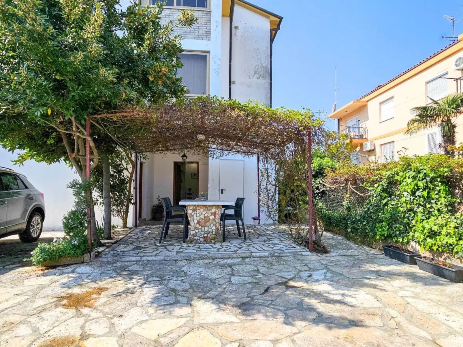 Wohnung 80m vom Meer mit Terrasse-Draußen