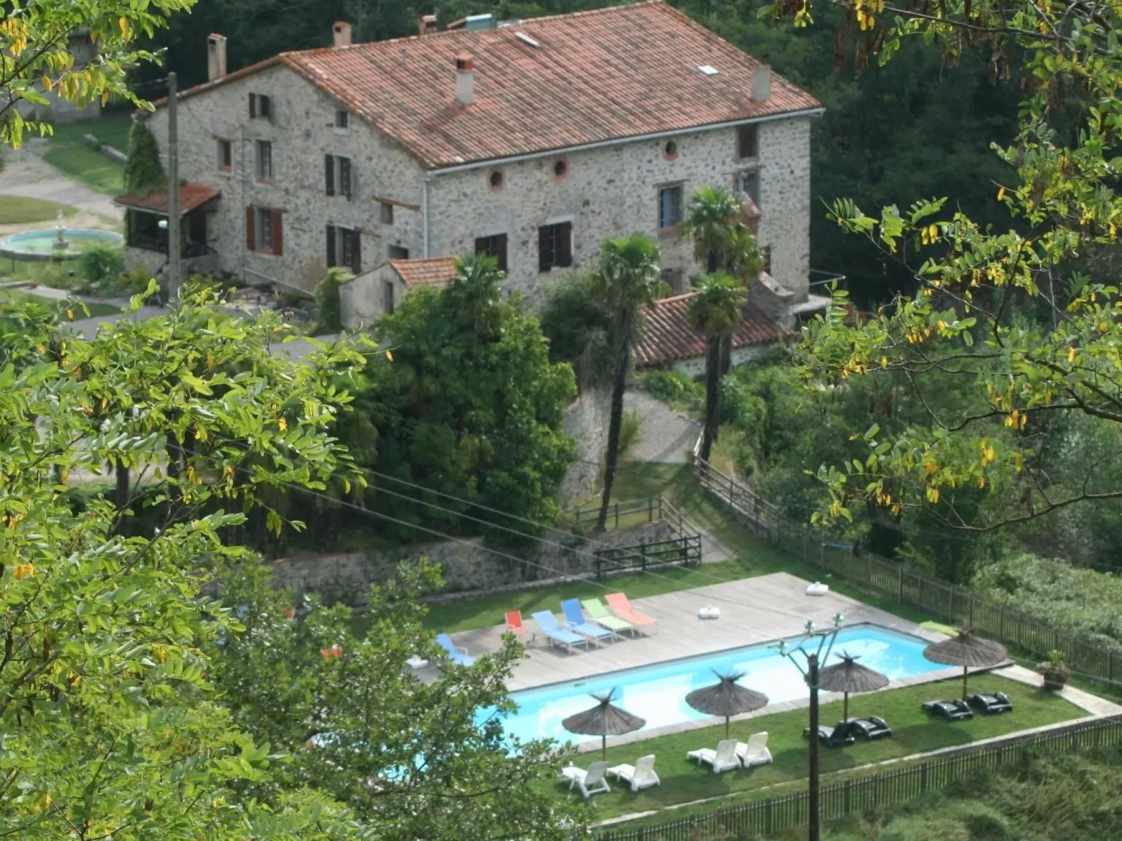 "Le Grenier" mit Pool-Draußen