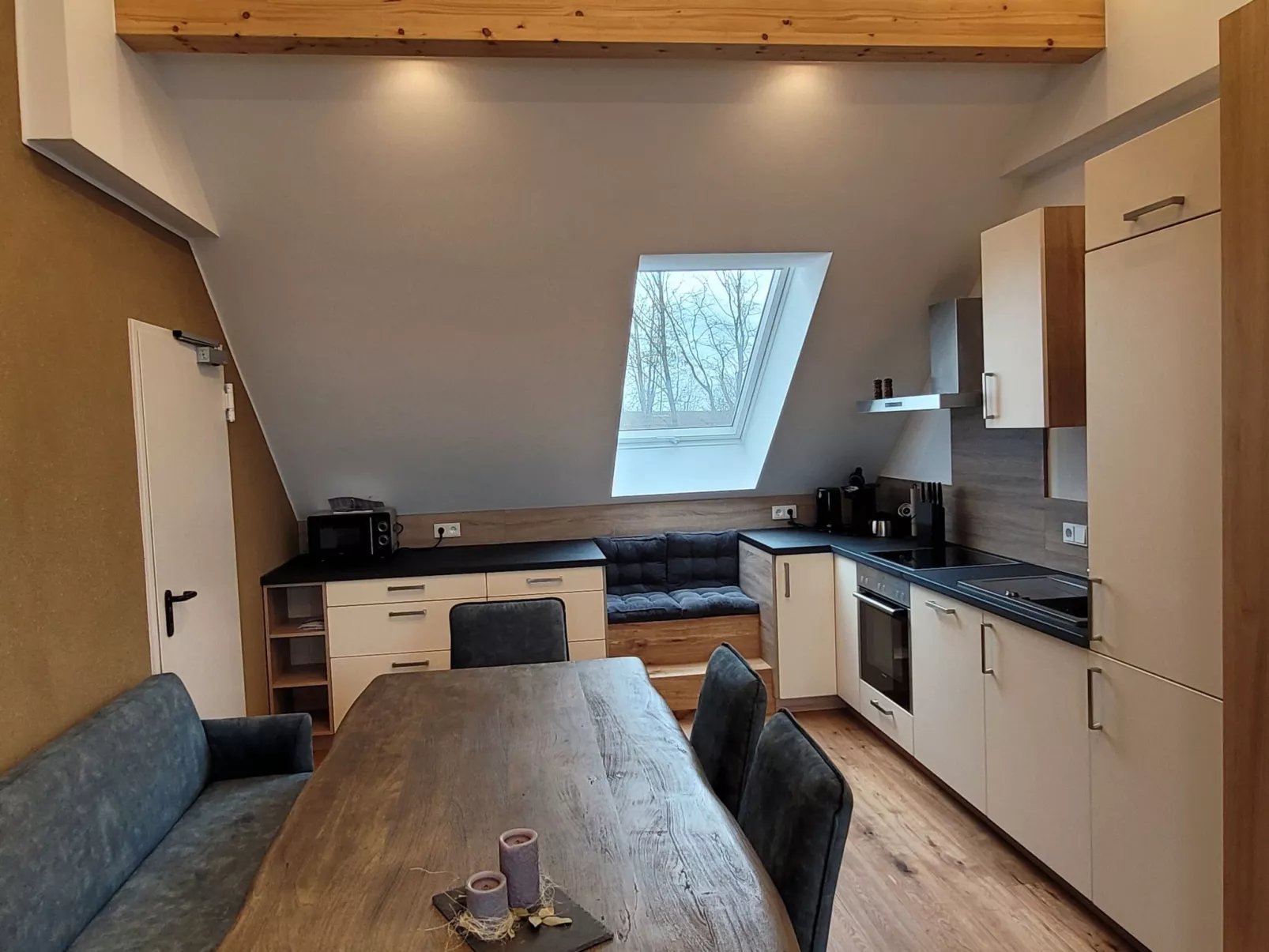 Appartement mit Balkon