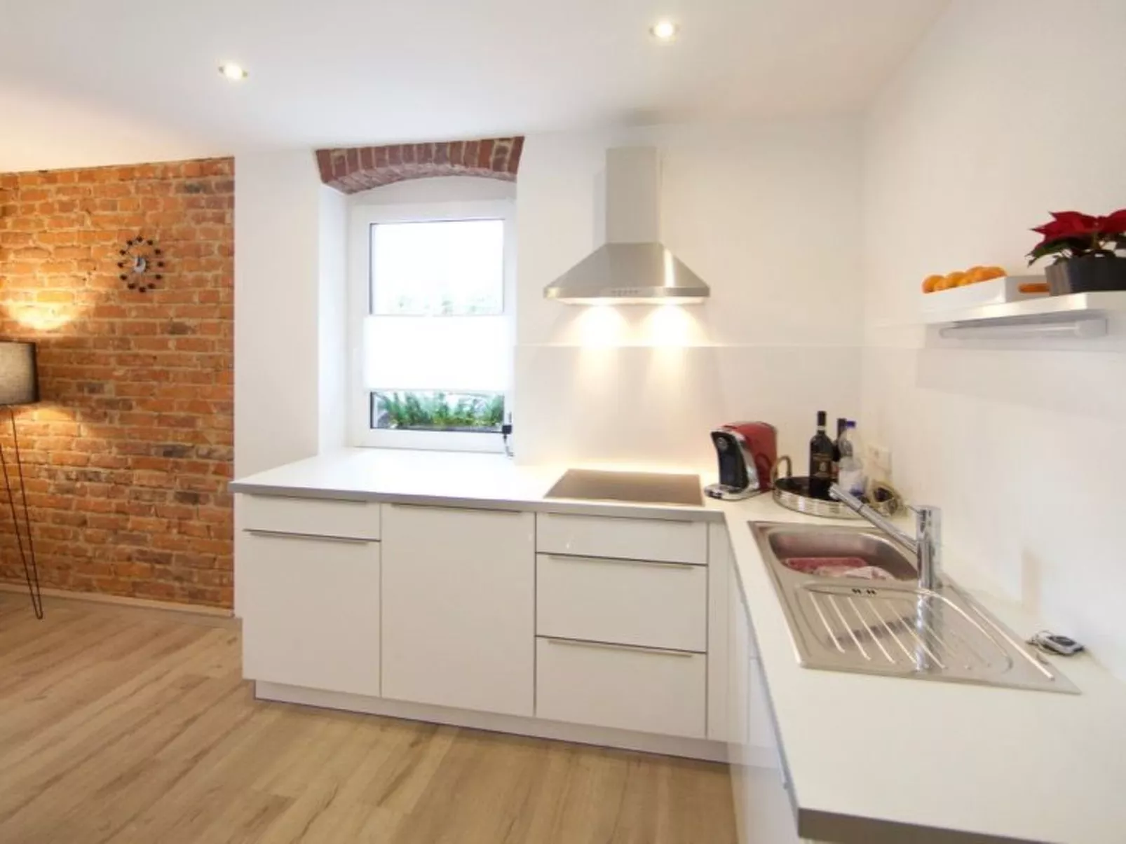 Helle und moderne Ferienwohnung mit Terrasse