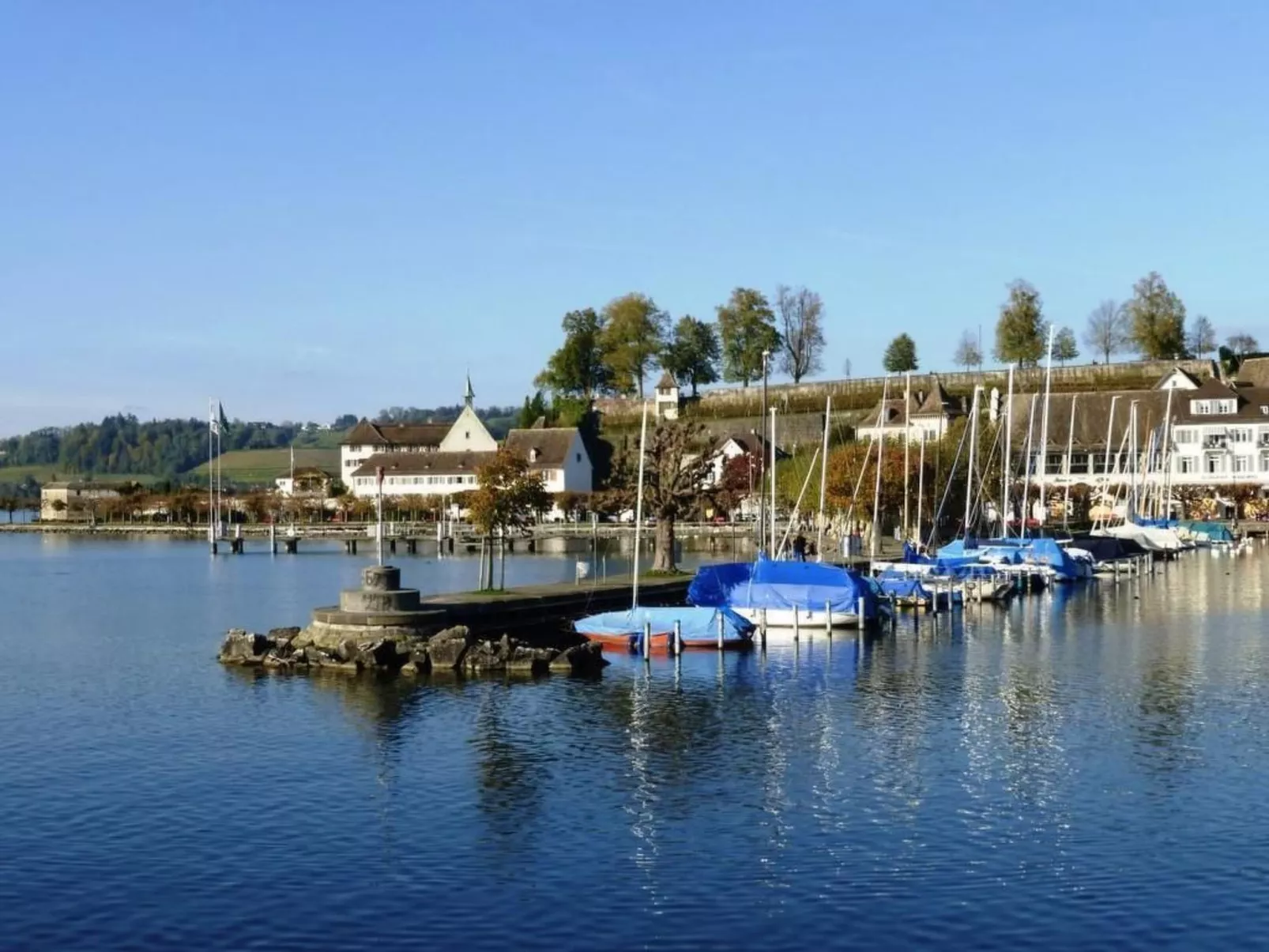3-Zimmer Ferienwohnung Rapperswil am Zürichsee-Draußen