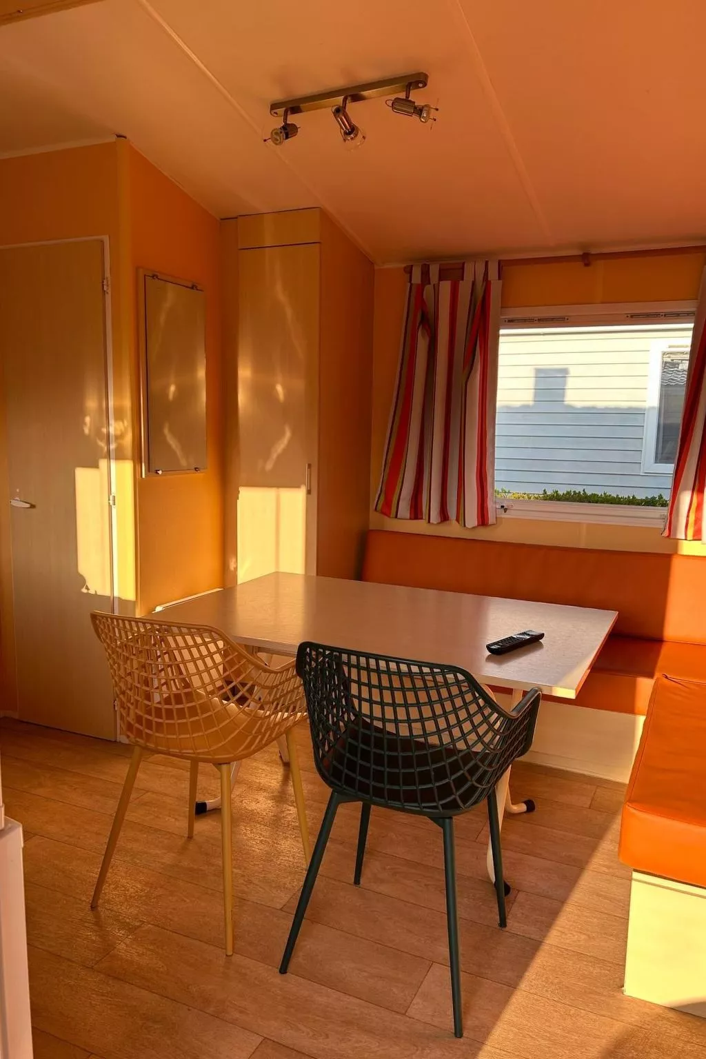 Mobilheim Budget 6p auf dem Campingplatz Scheldeoord-Draußen