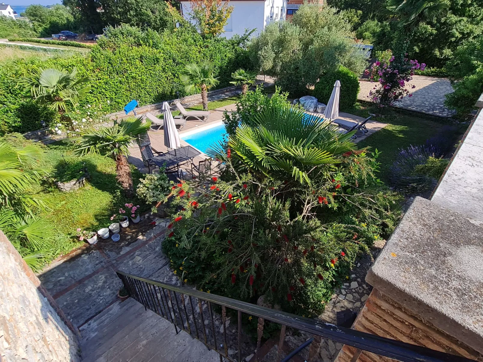 Ferienvilla Lucia mit Pool und eigenem Tennisplatz-Dehors