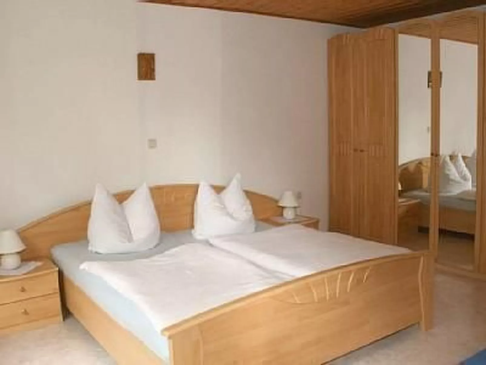 Mit sonniger Terrasse und Ausblick