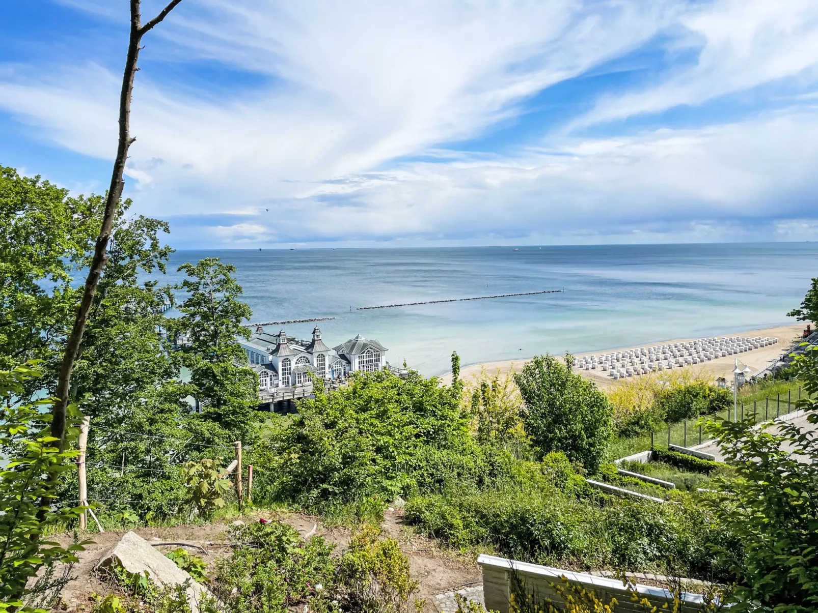 Schöne Wohnung mit Seeblick und drei Balkonen