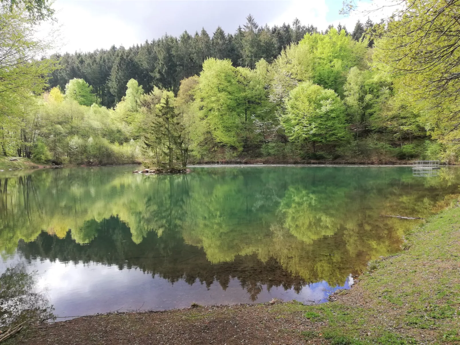 Geräumiges Ferienhaus in Holzerath mit Garten-Dehors