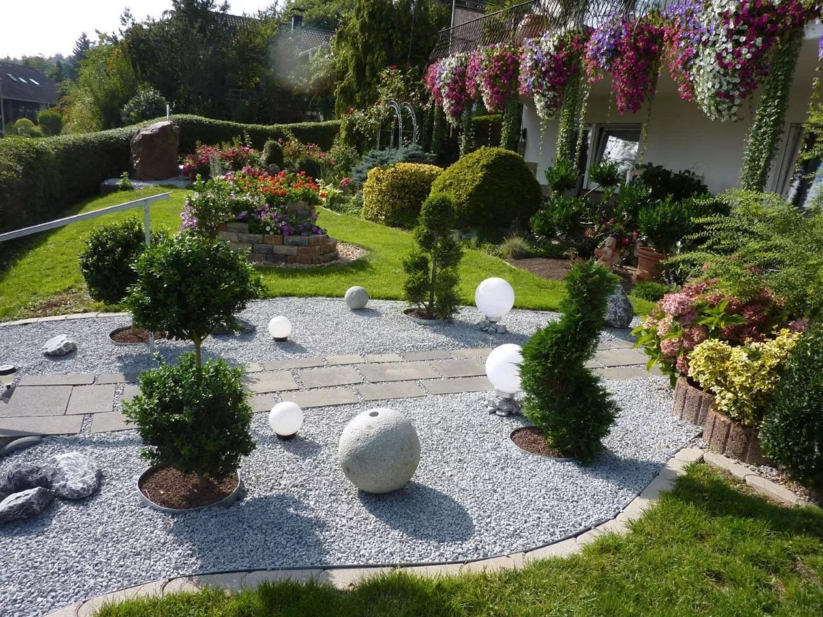 Appartement mit Terrasse, Garten und Grill-Draußen