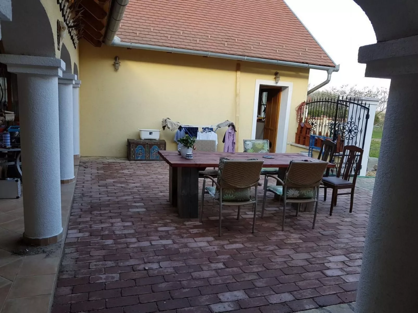 In Lócs mit Privatem Pool-Outside