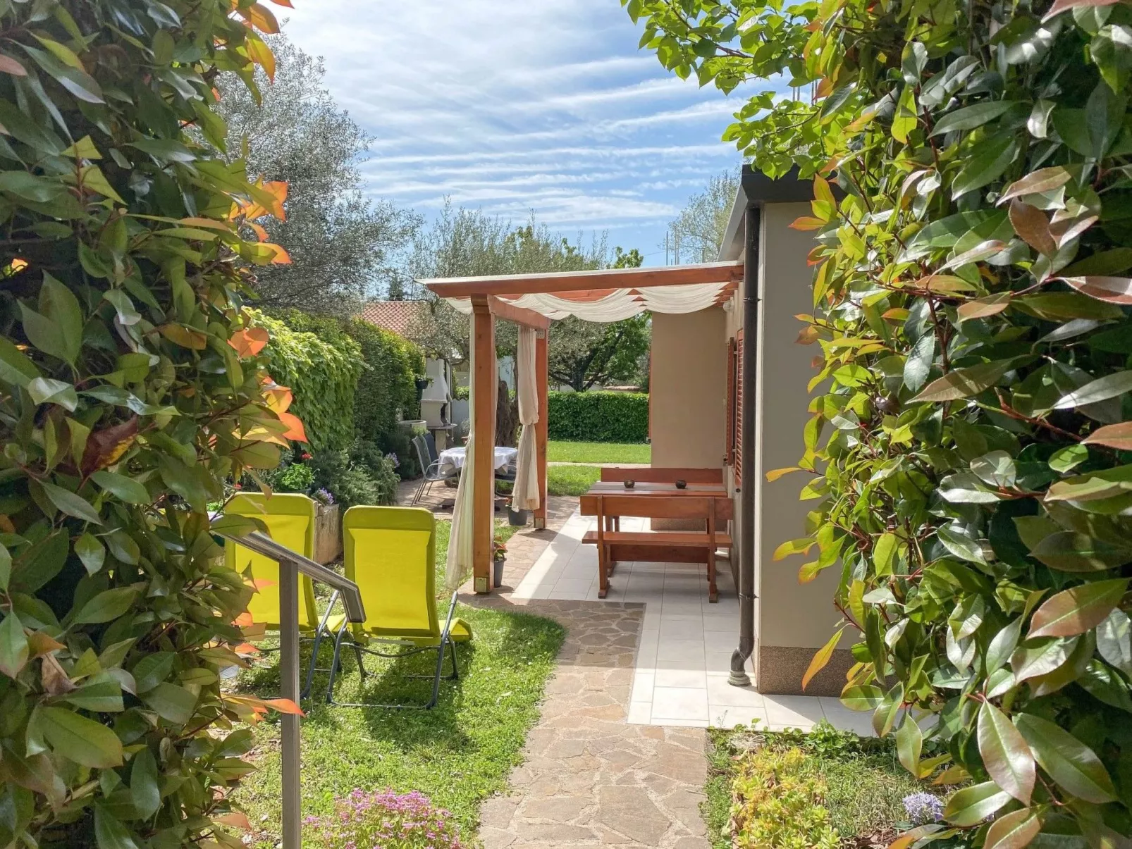 "Timea 2" mit Terrasse-Draußen