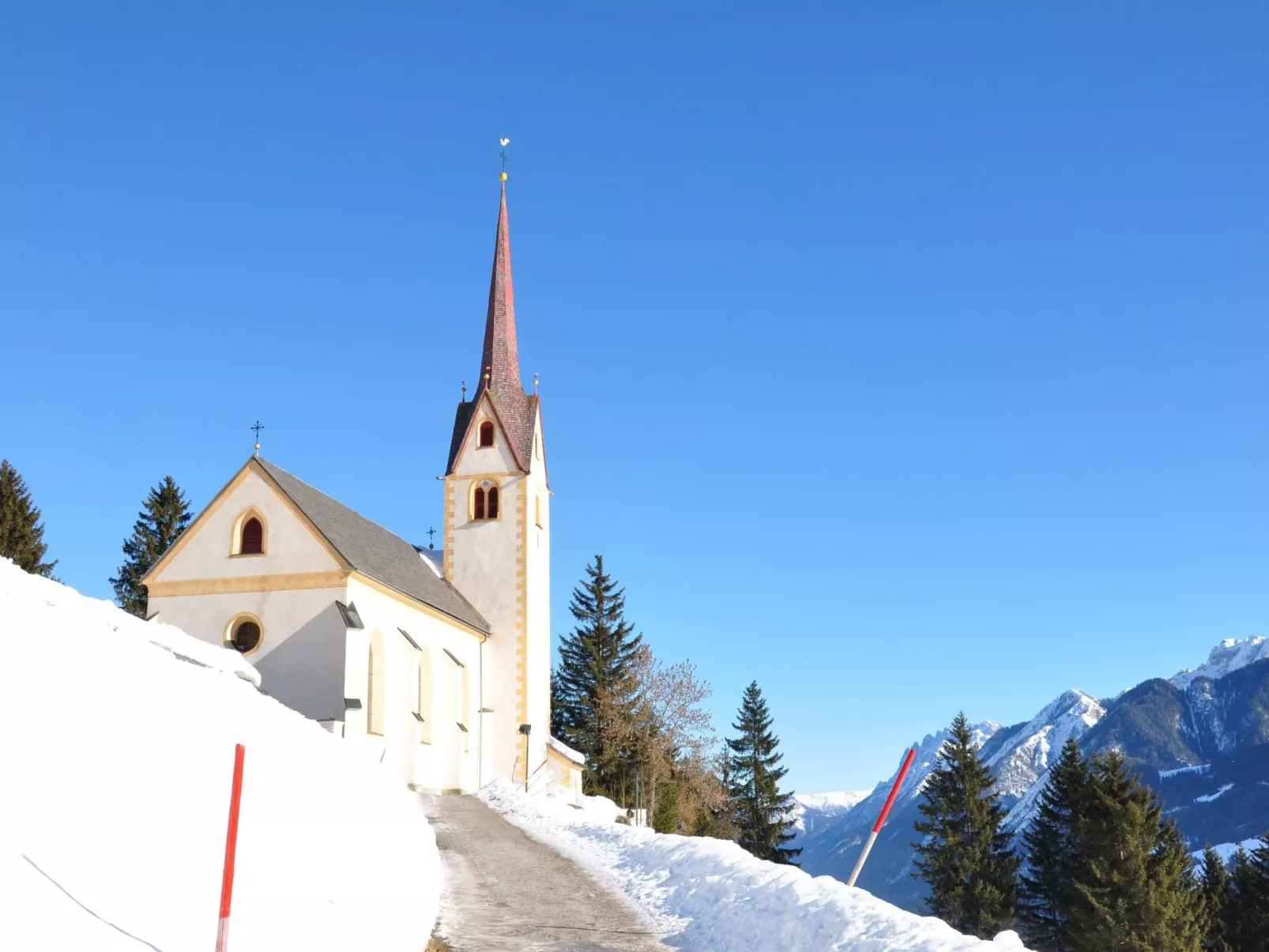 In Strassen mit Privatem Pool-Image-tags.info