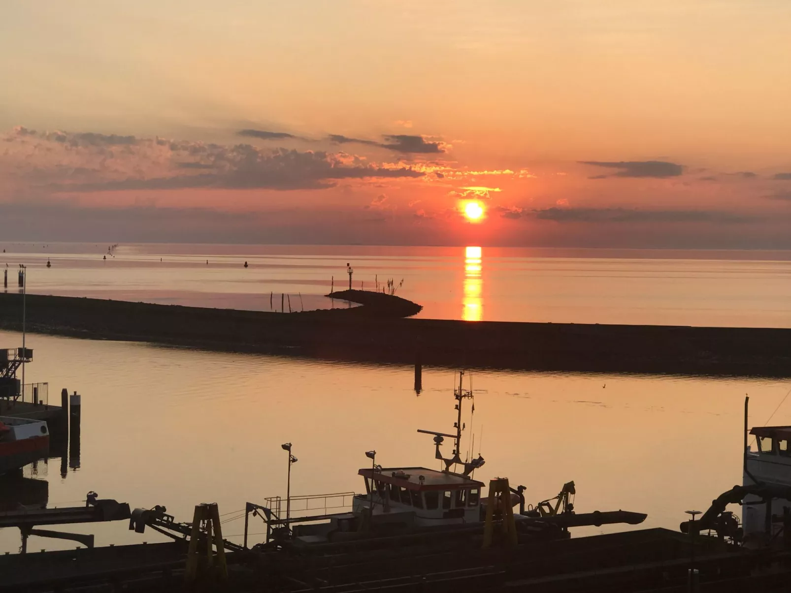 Modernes Ferienhaus mit Sauna und Whirlpool-Outside