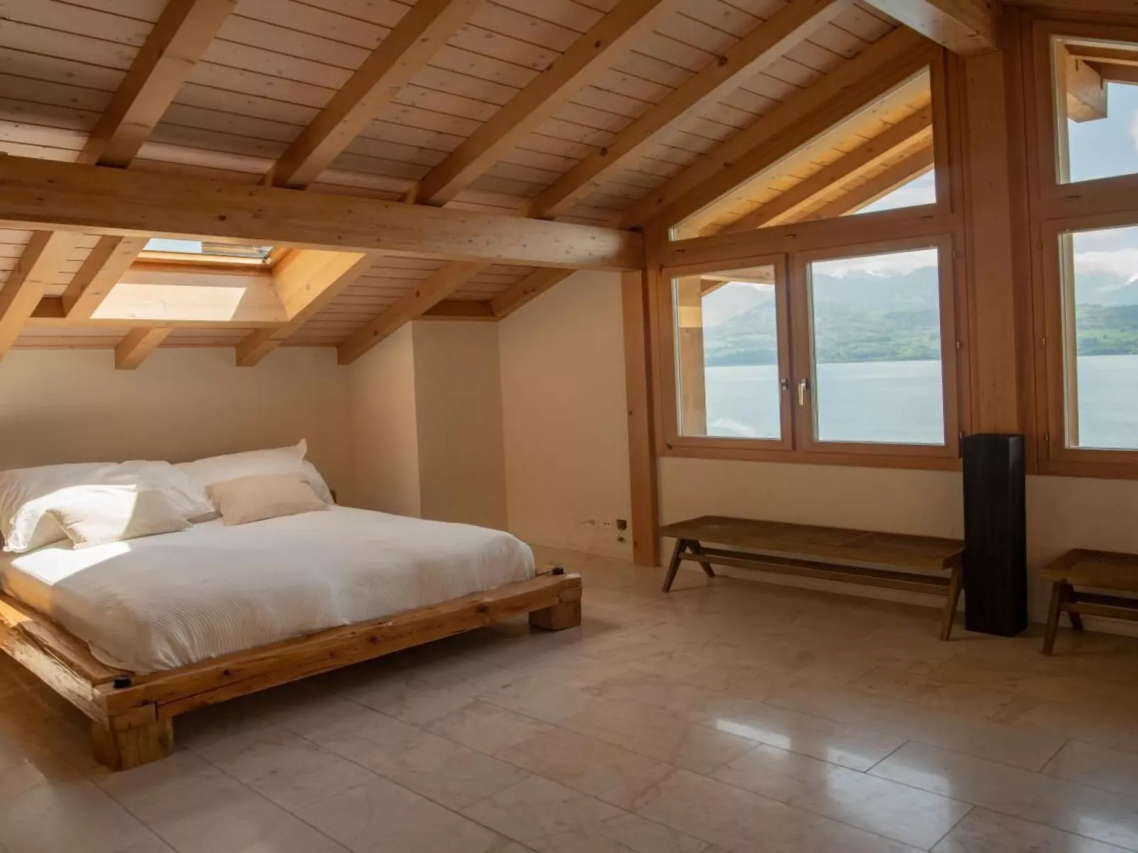 Chalet am See mit Panorama Aussicht-Dedans