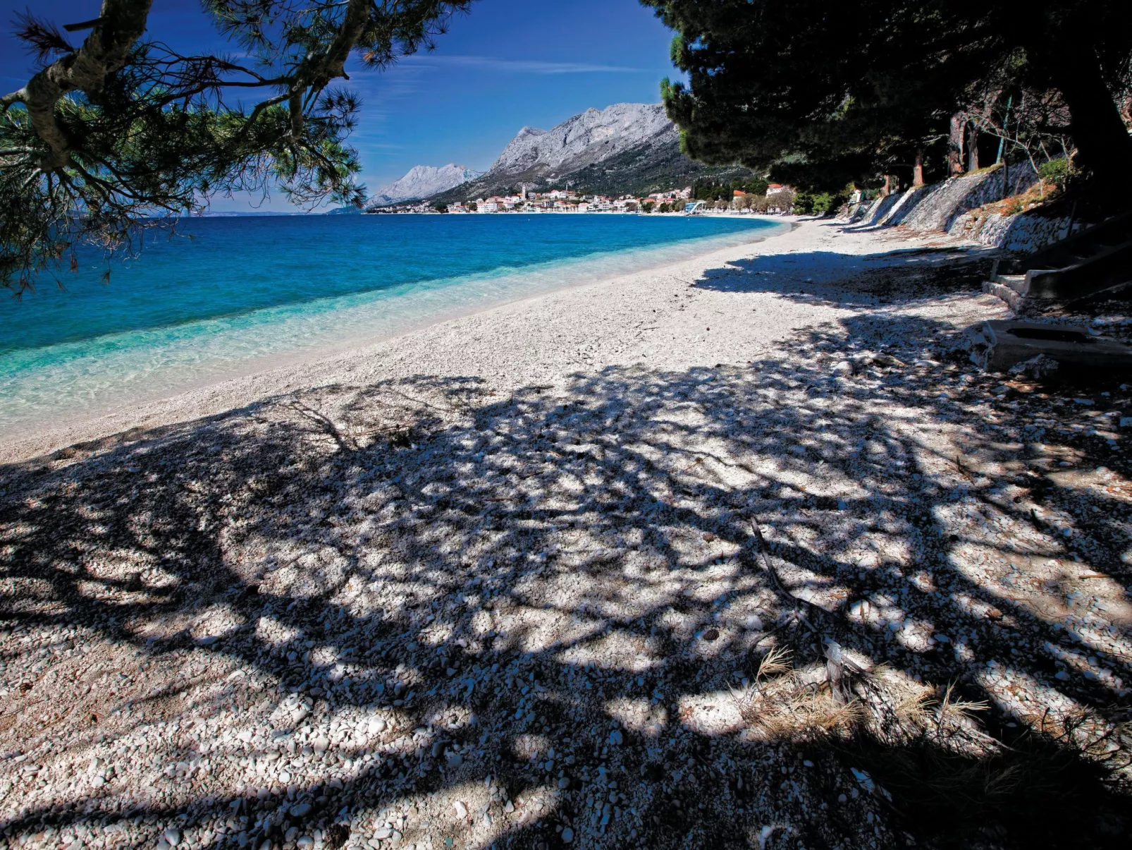 Mit privatem Parkplatz