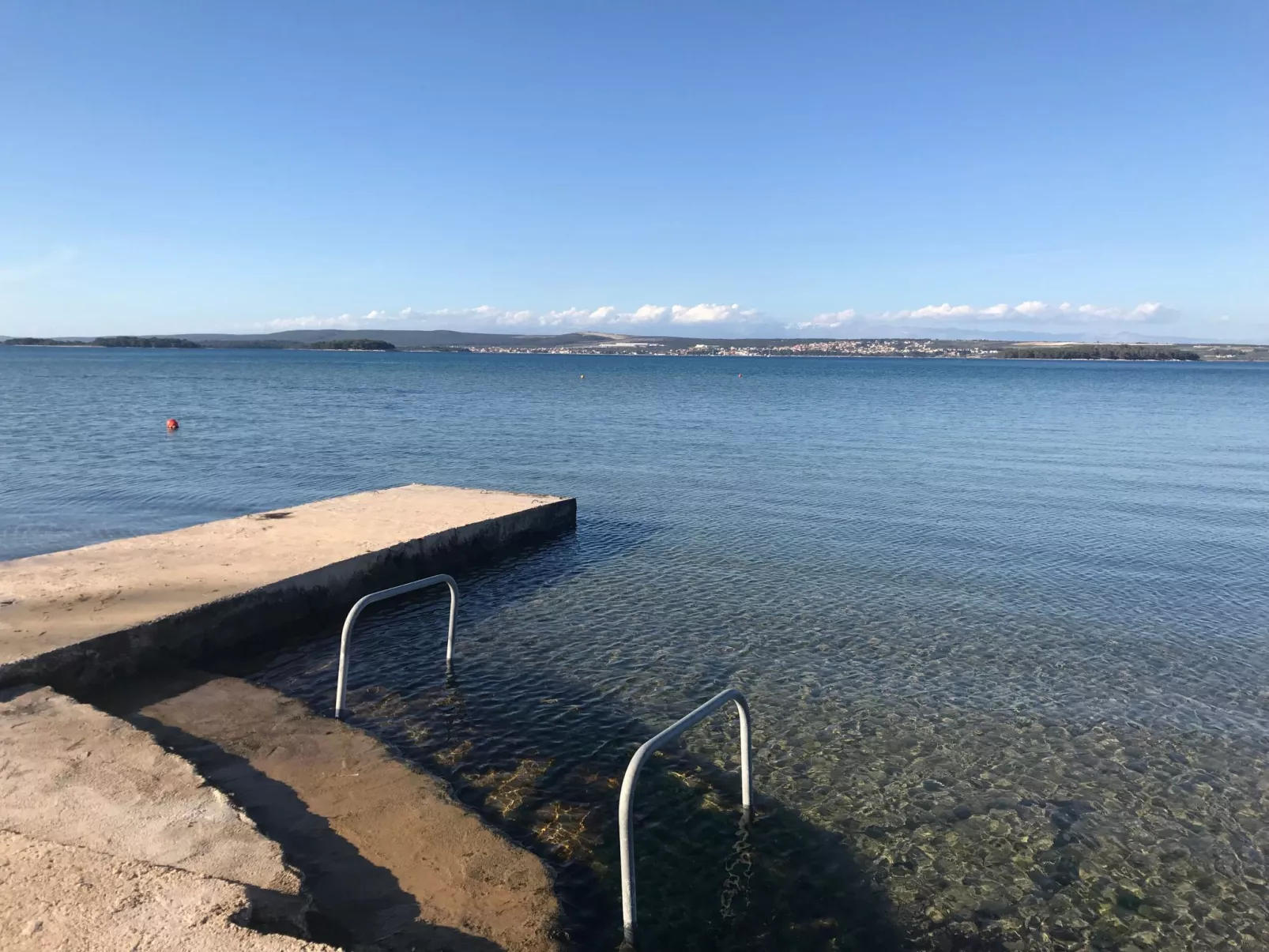 "Krajka" mit Blick auf das Wasser-Image-tags.info