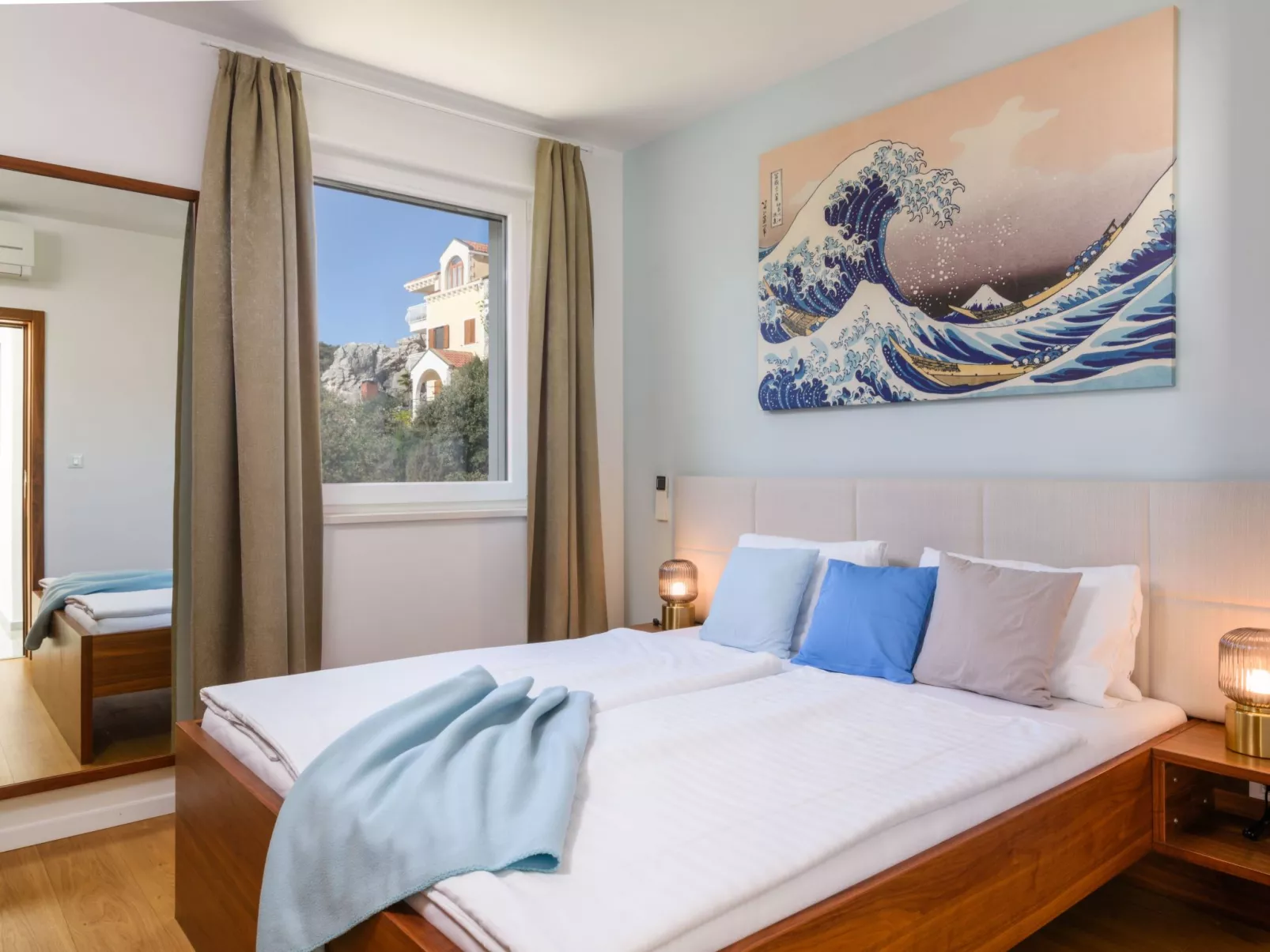 Villa by the Sea-Drinnen