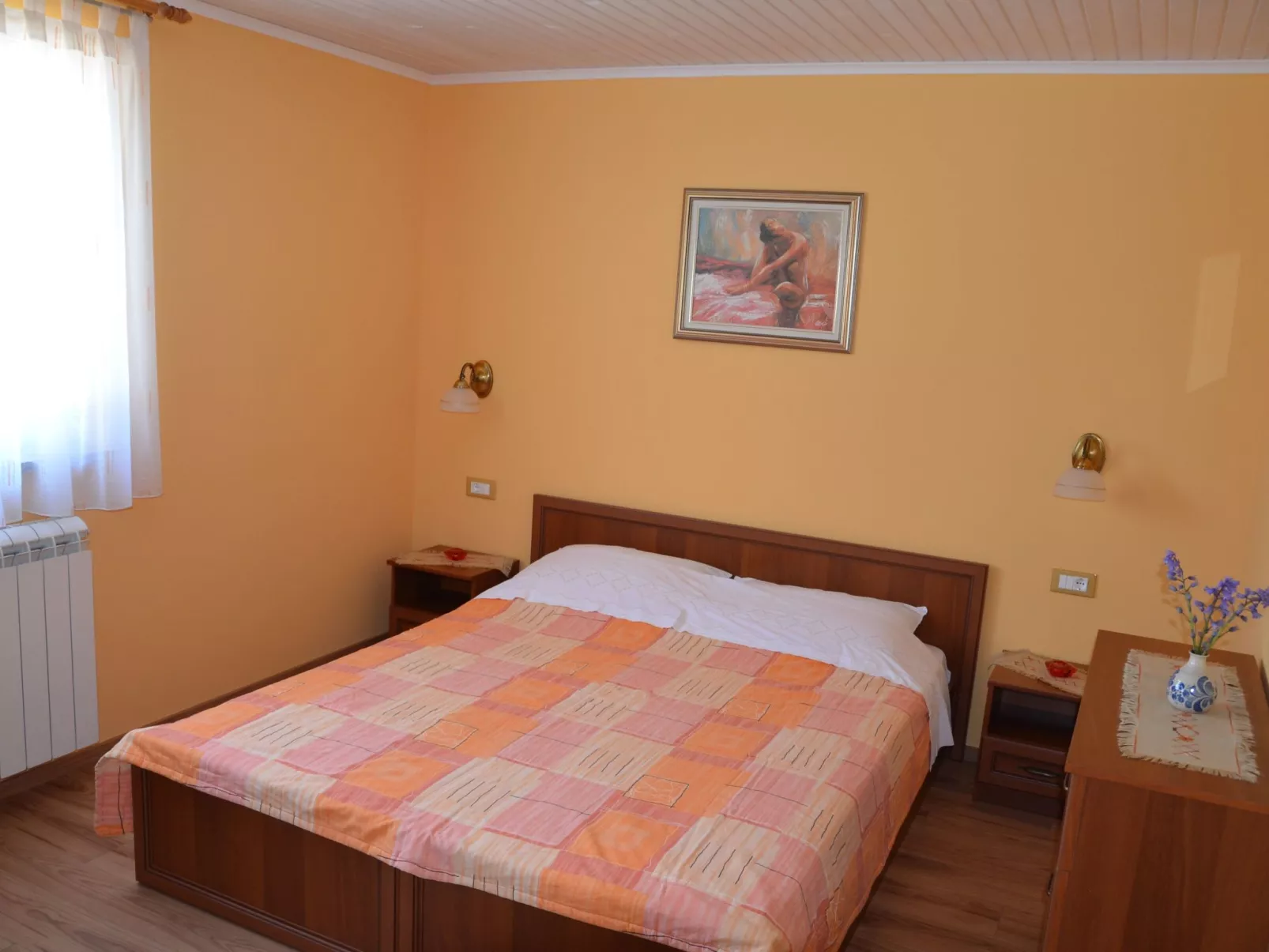 Landgut "Fragola" mit Blick auf die Berge-Drinnen