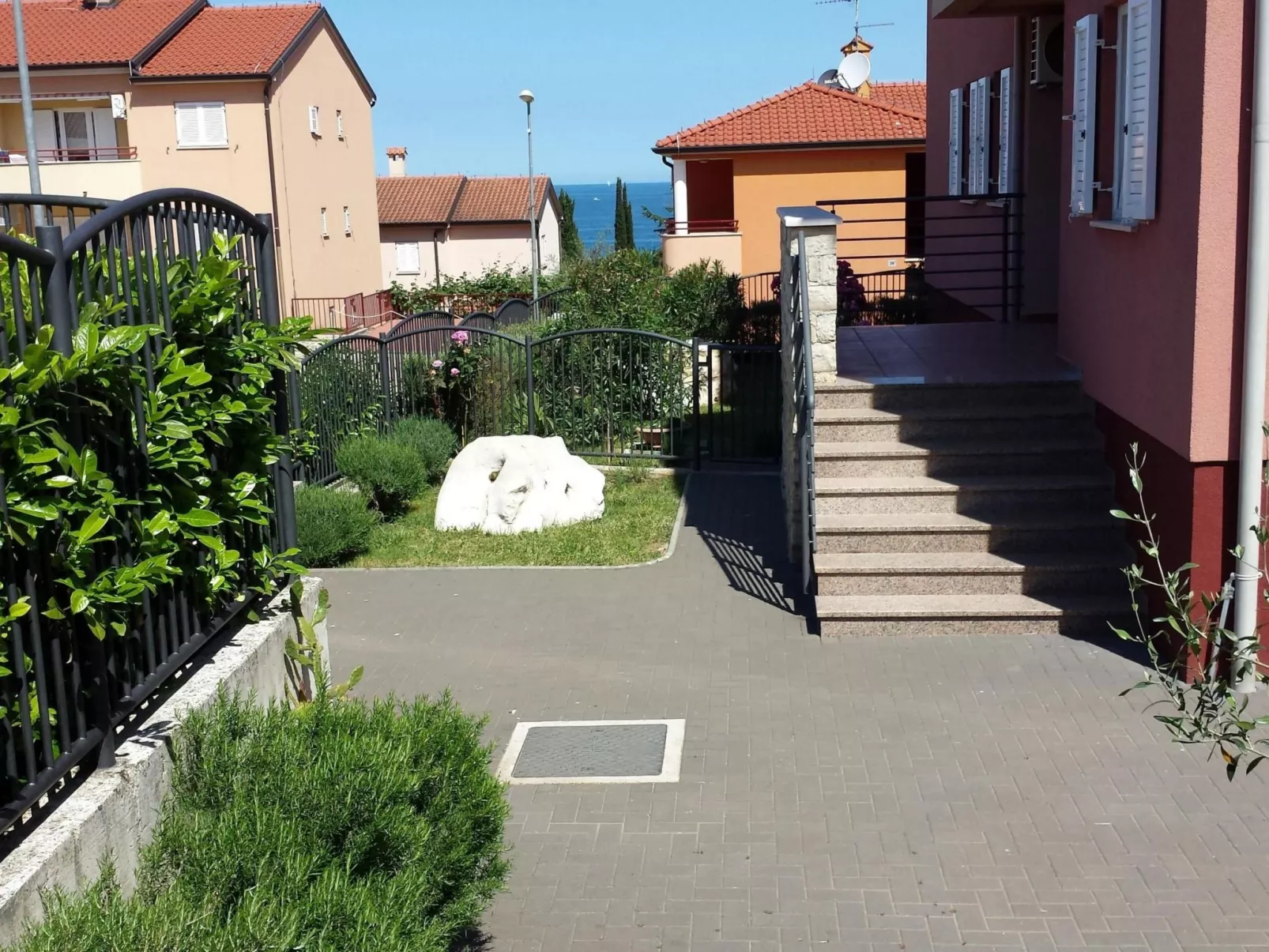 "Villa Pinta" mit Blick auf das Wasser