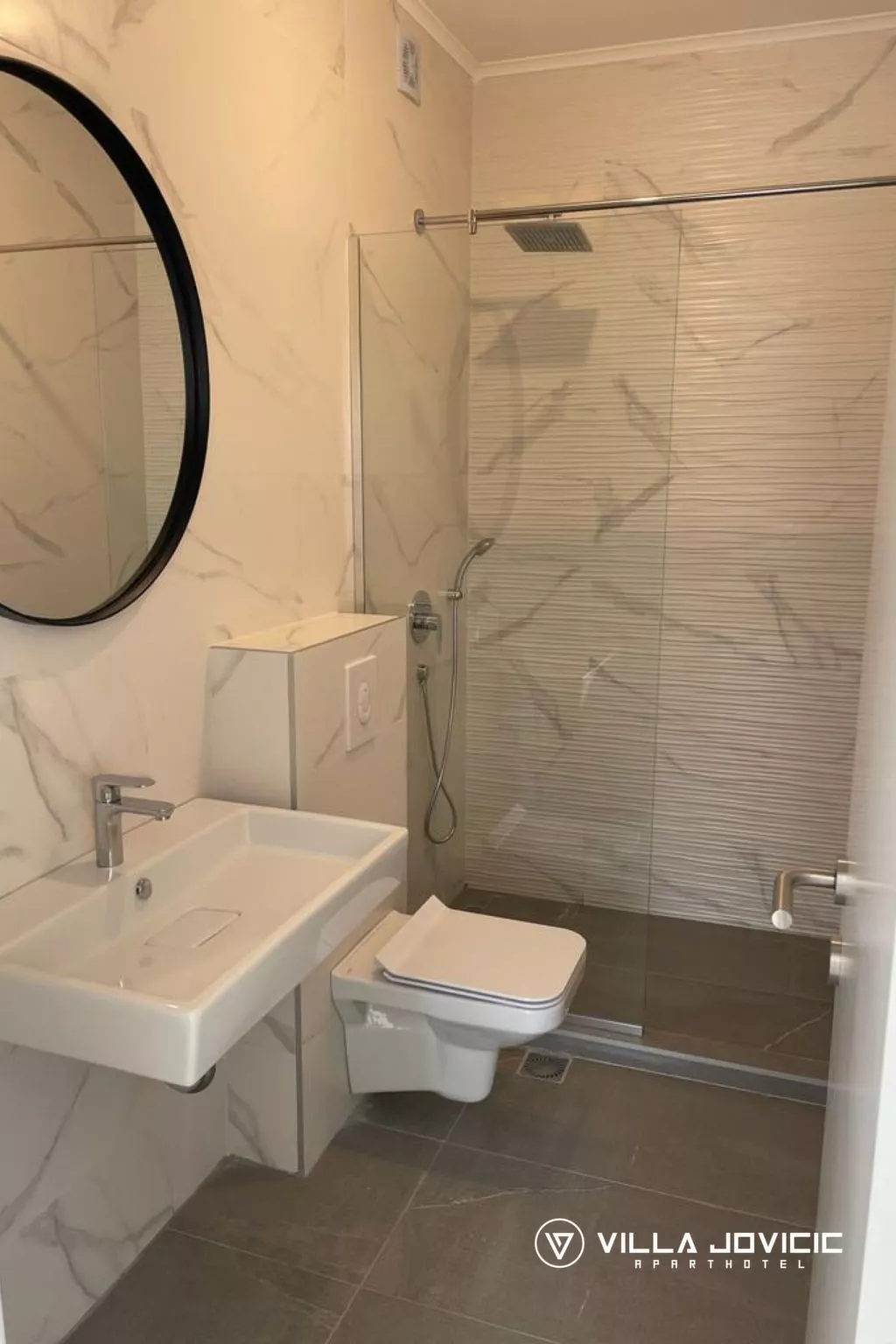 Appartement mit Pool