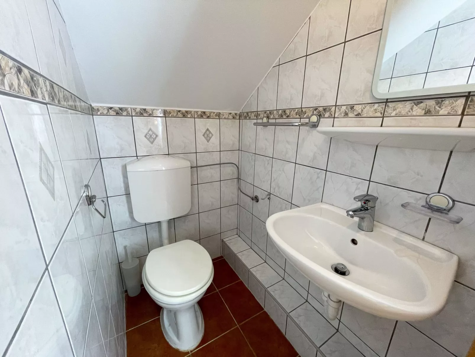 Wohnung in Jadranovo mit gemeinschaftlichem Pool, Terrasse und Grill - Drinnen