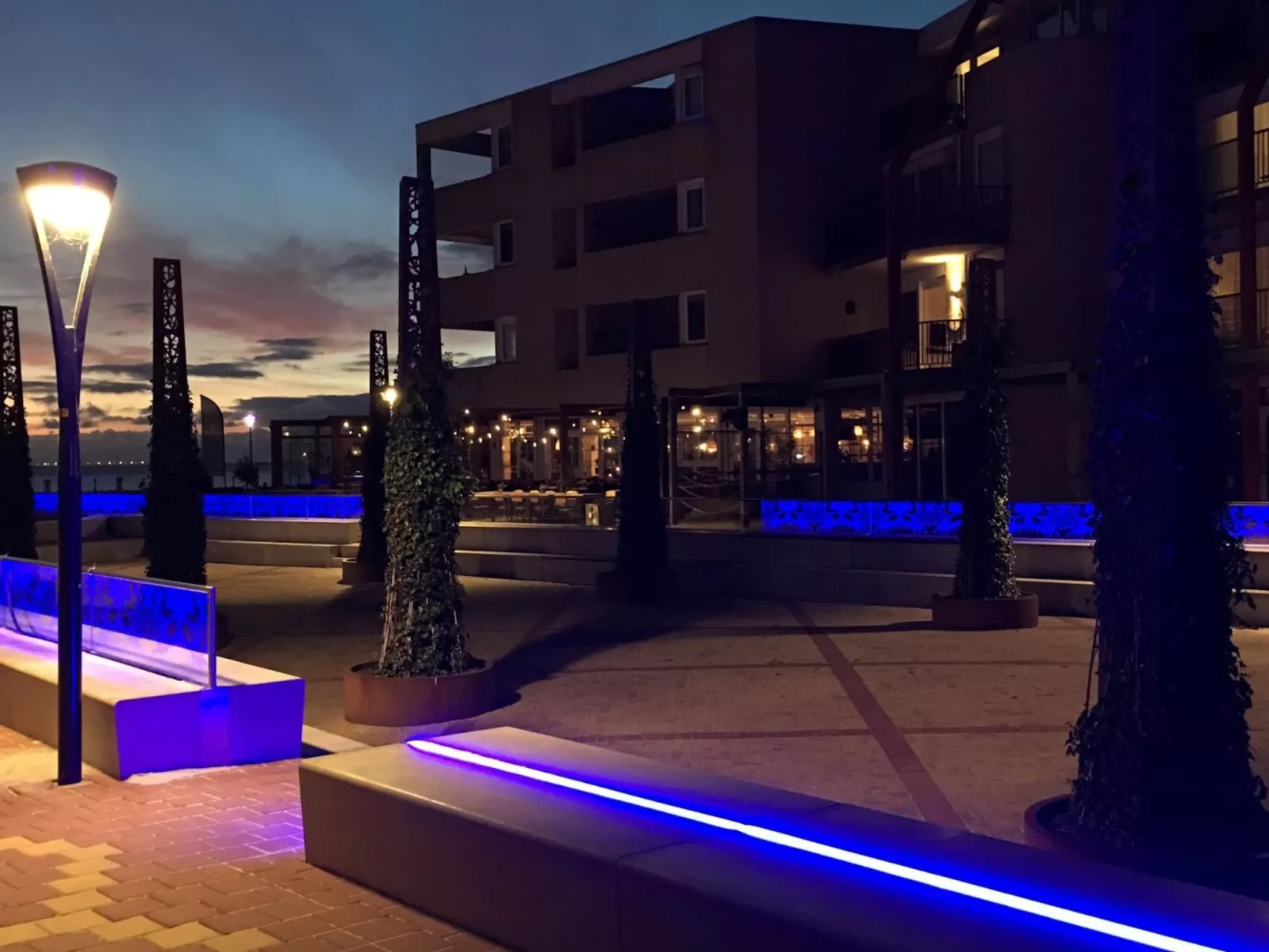 FH Satijnduiker-Dehors