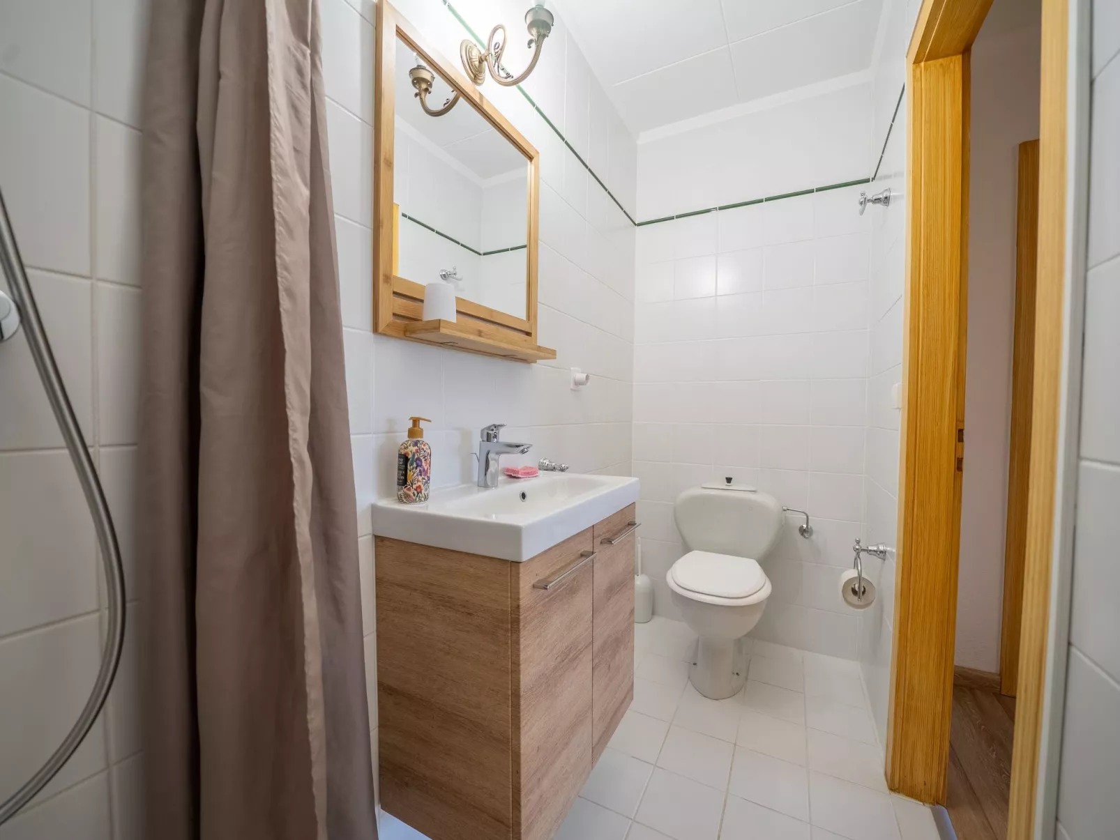 Wohnung mit Blick auf die Berge-Dedans