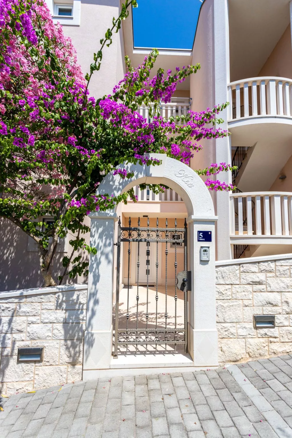 In der ersten Etage mit Meerblick