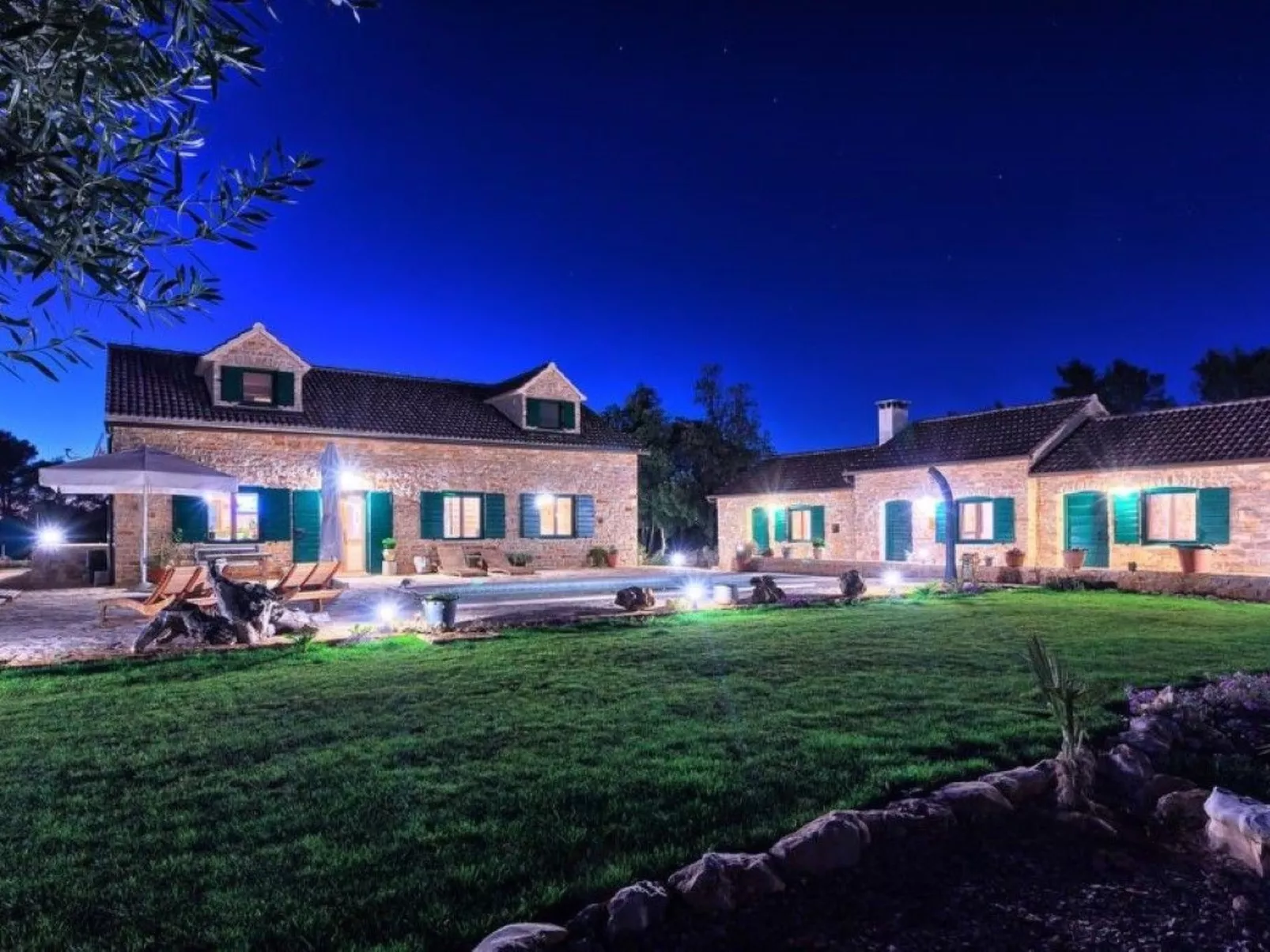 Villa Aristea bestehend aus drei Häusern