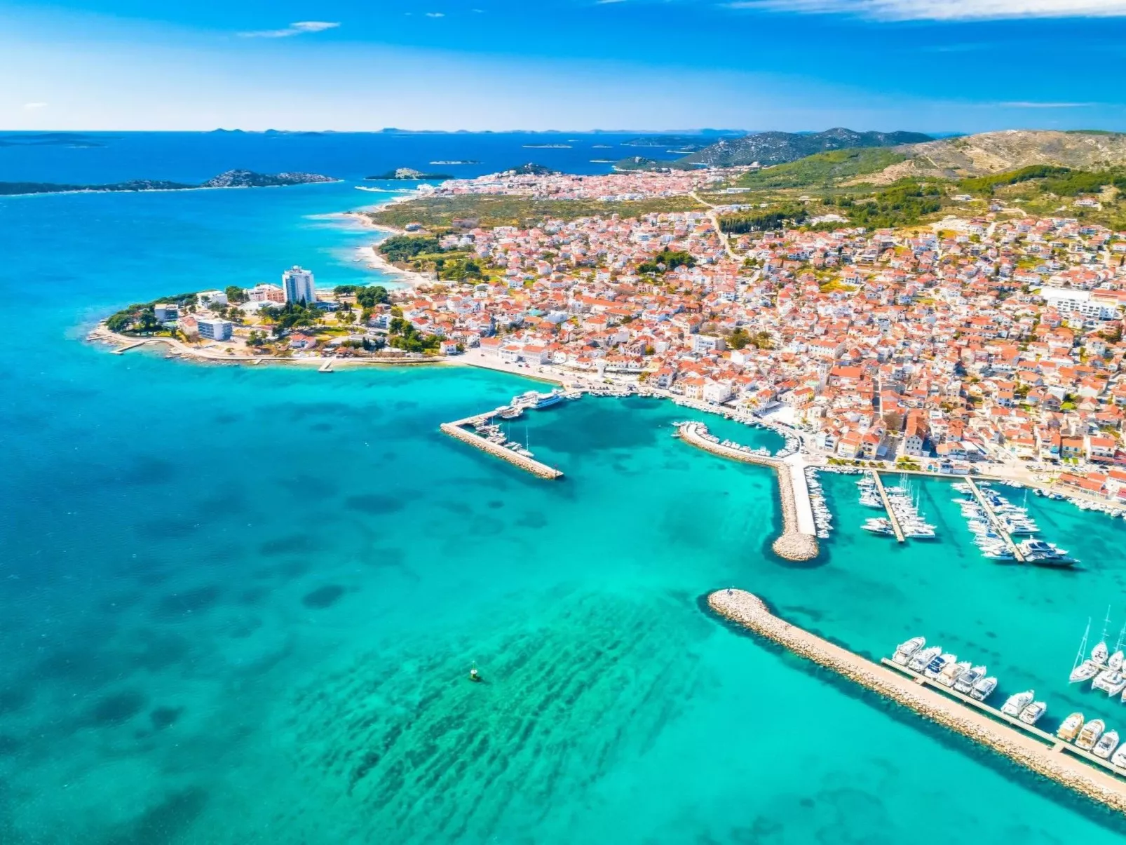 Villa Montini mit Pool und Meerblick-Outside