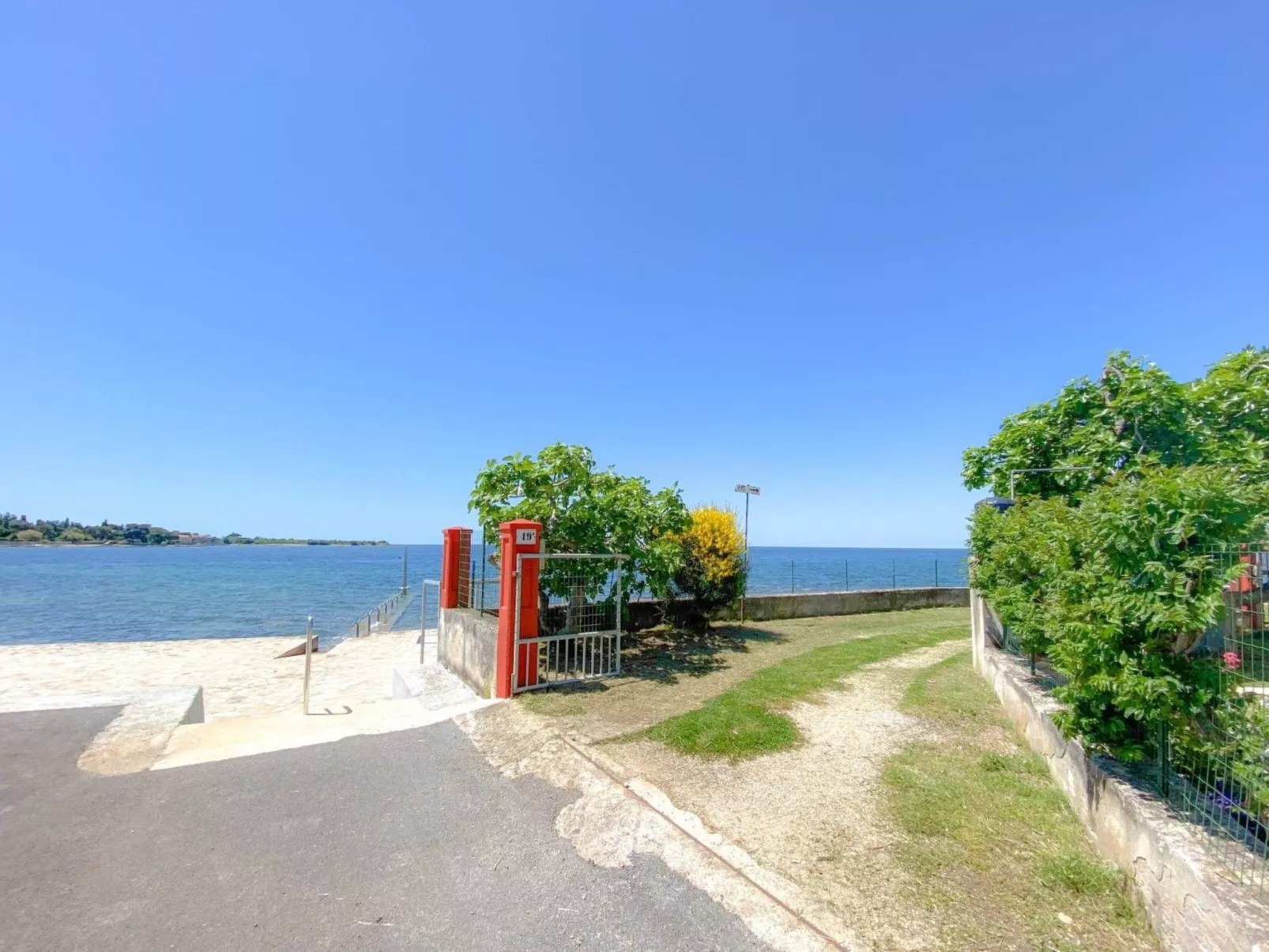 Wohnung "Belvedere dole" mit Blick auf das Wasser-Draußen