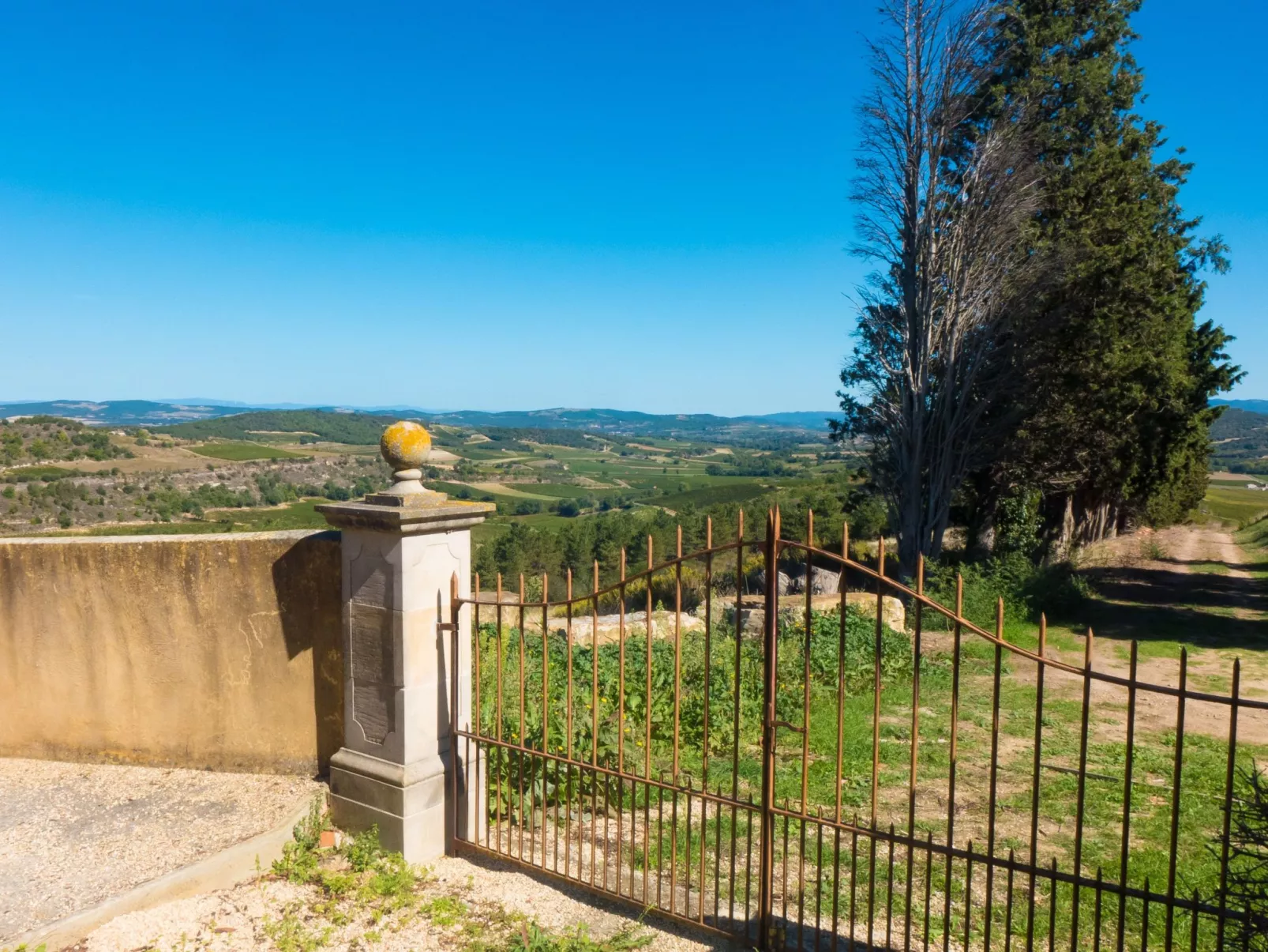 2 hochwertige Mas mit privatem Pool und Blick auf die Landschaft-Draußen