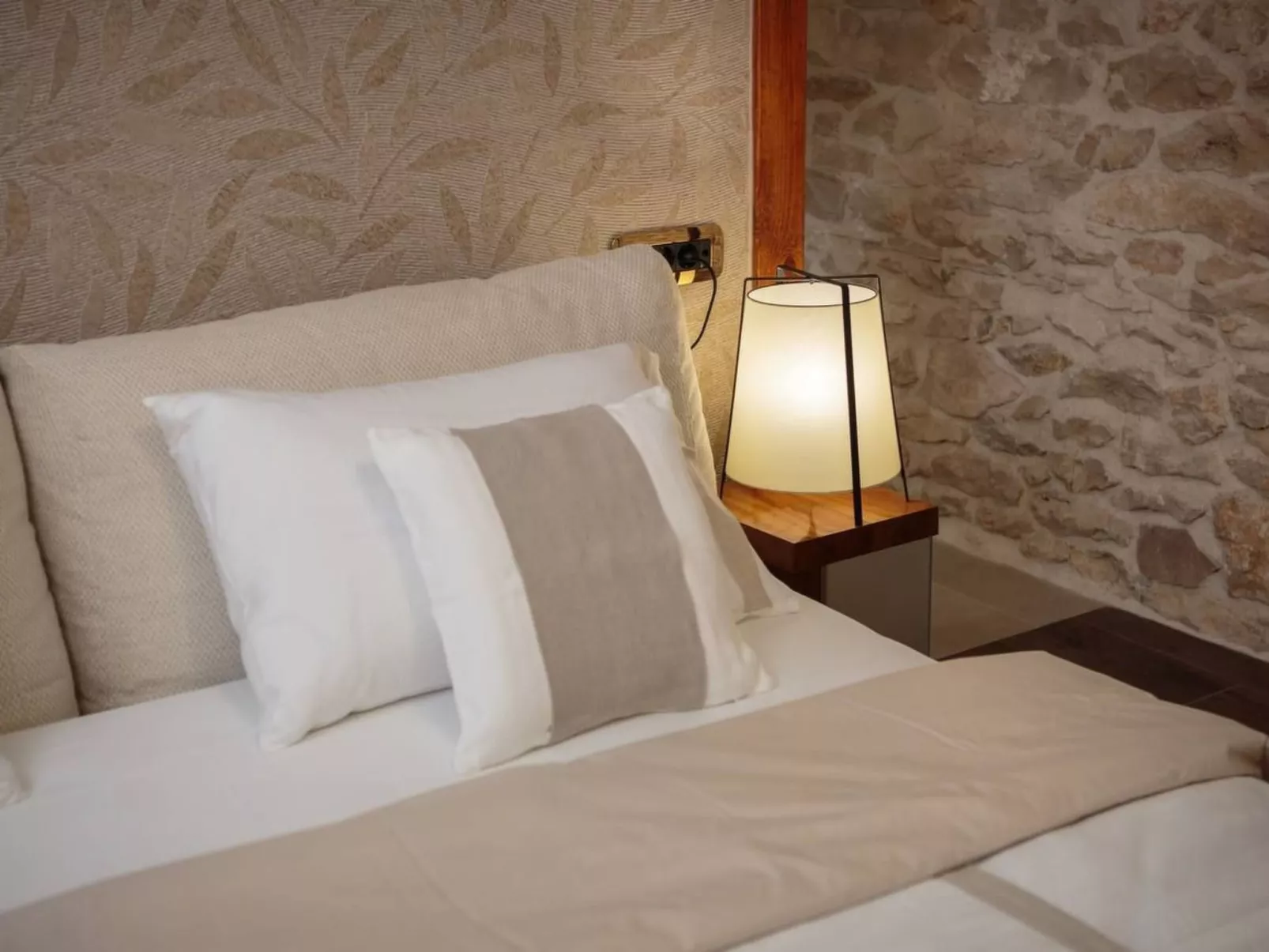 Villa Josipovi Dvori-Image-tags.info