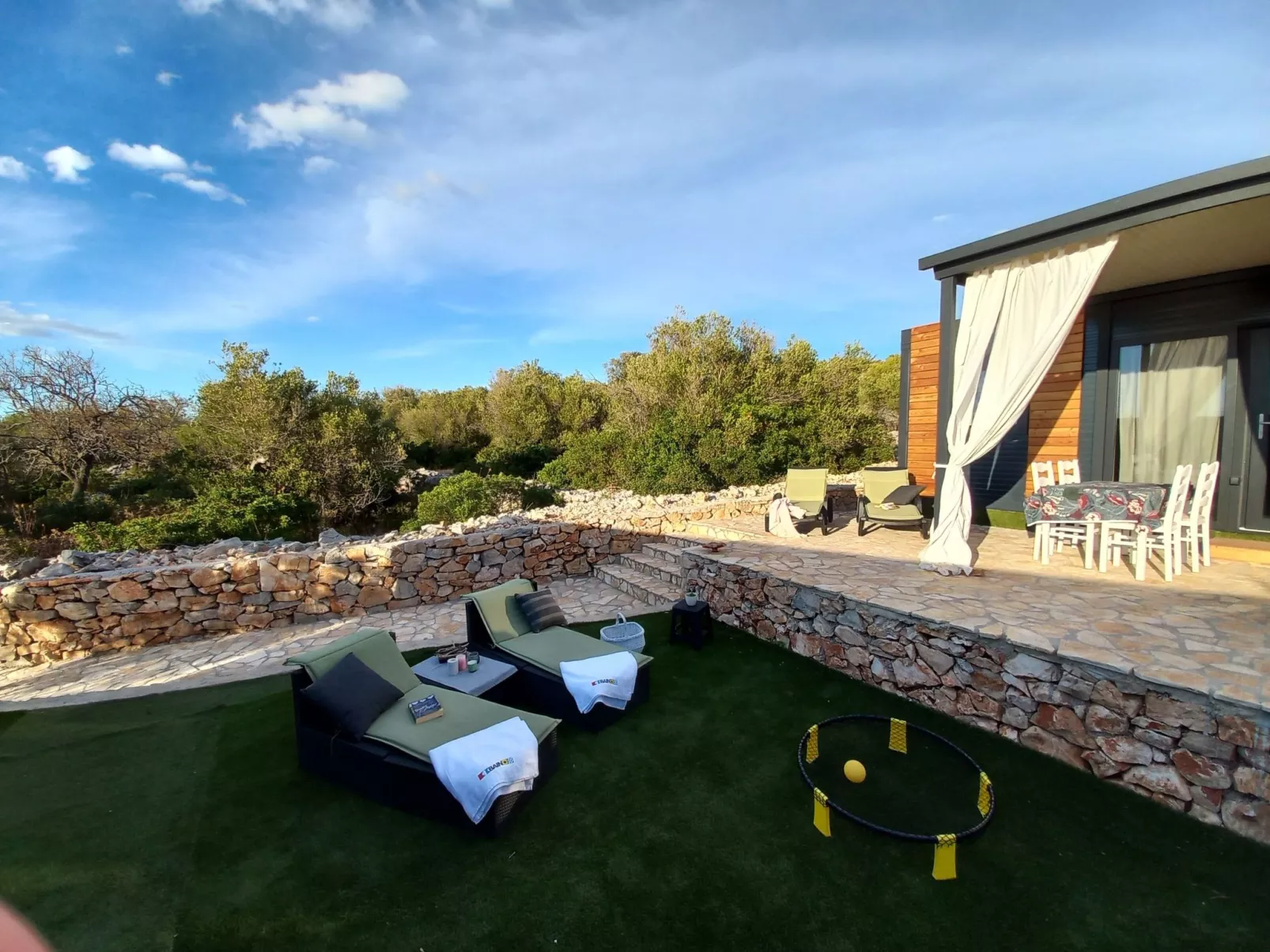 Strandhaus Hela - Ferienanlage Bain, Žut - Kornati