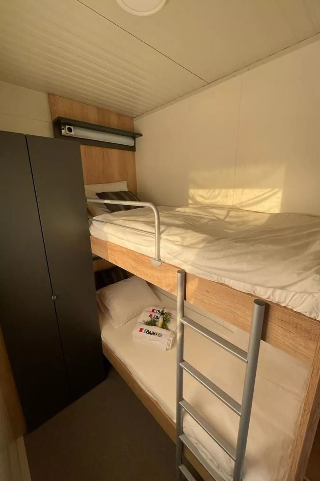 Strandhaus Danica - Ferienanlage Bain, Žut - Kornati