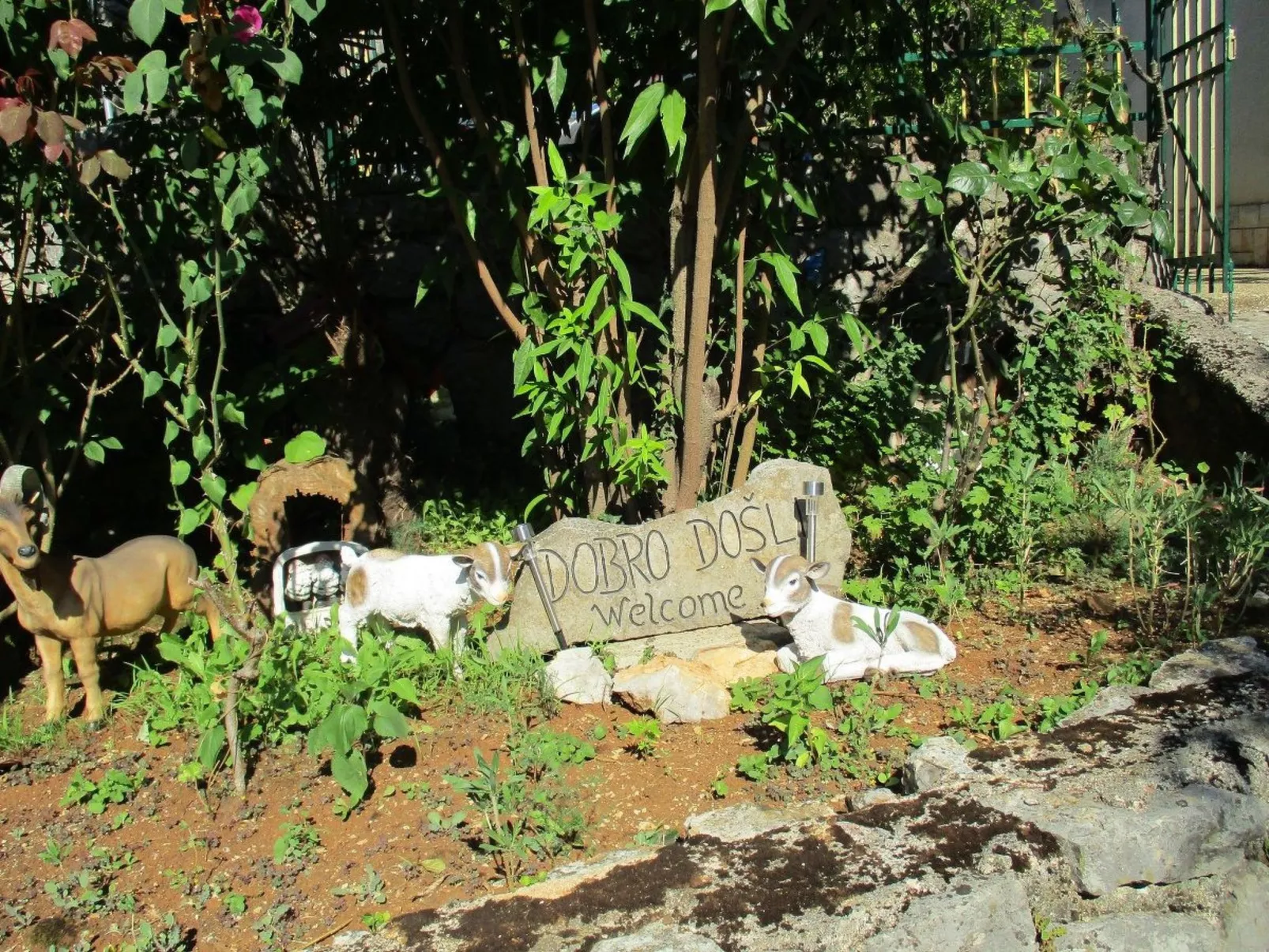 Mit Balkon und Terrasse