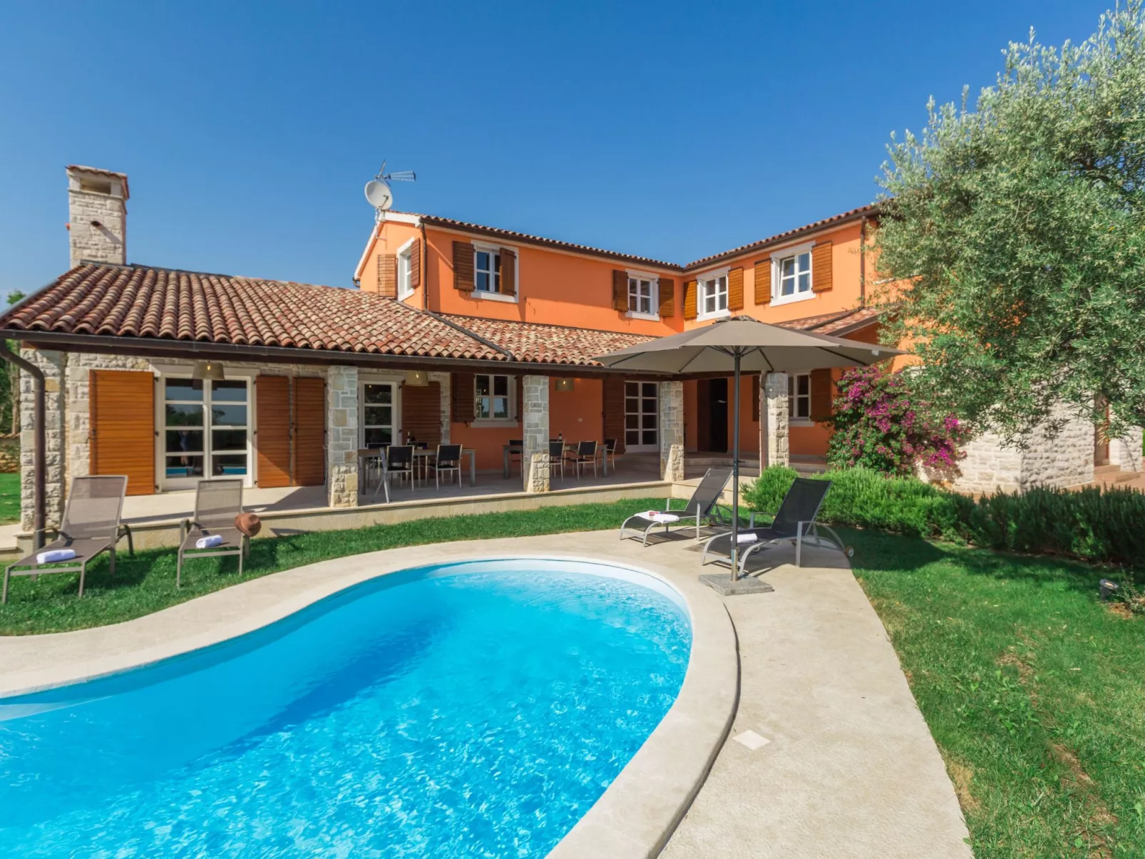 Ganz tolle Villa bis 12 Personen mit vielen Extras-Image-tags.info