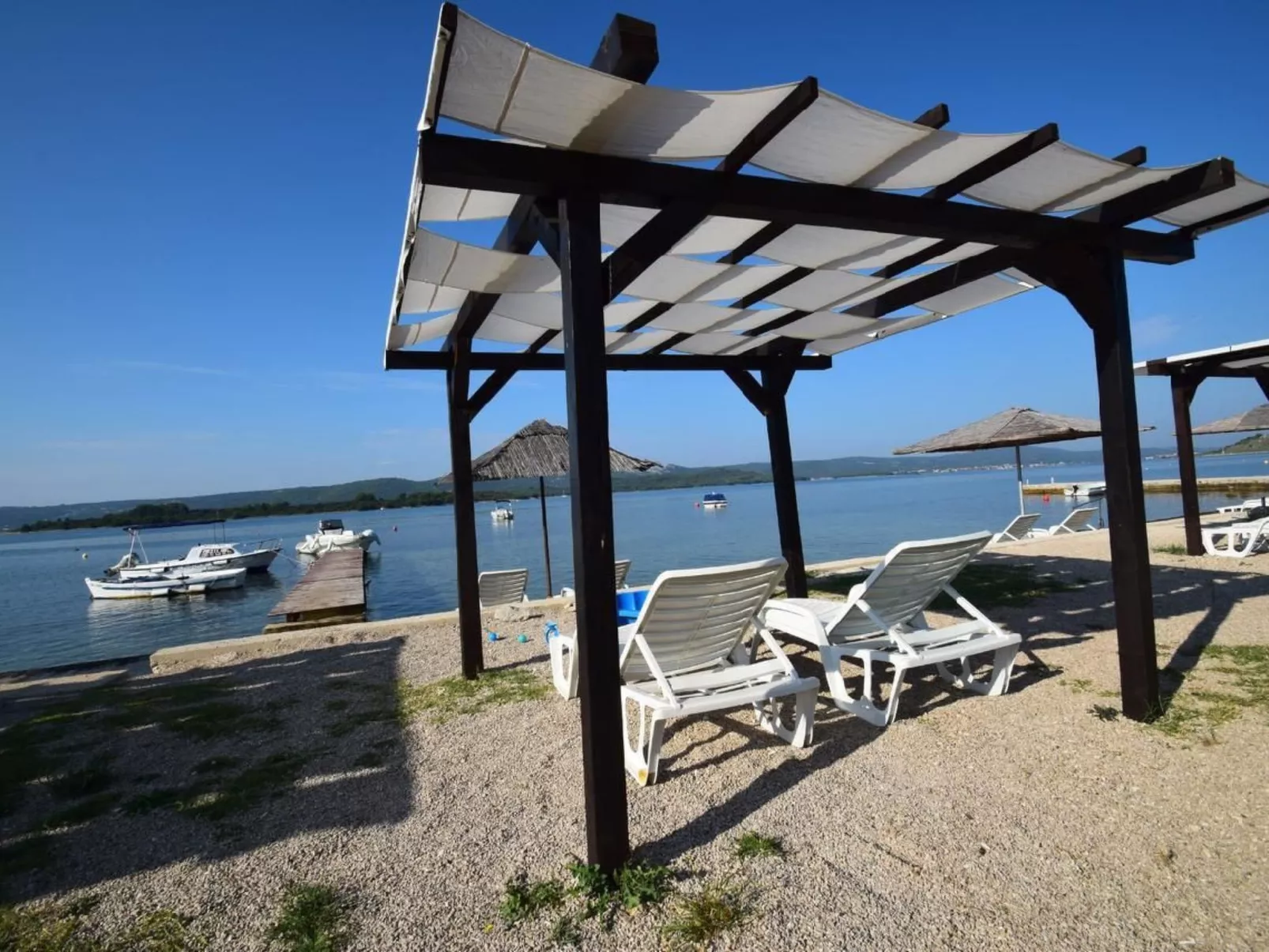 In Turanj mit Grill und Terrasse-Draußen