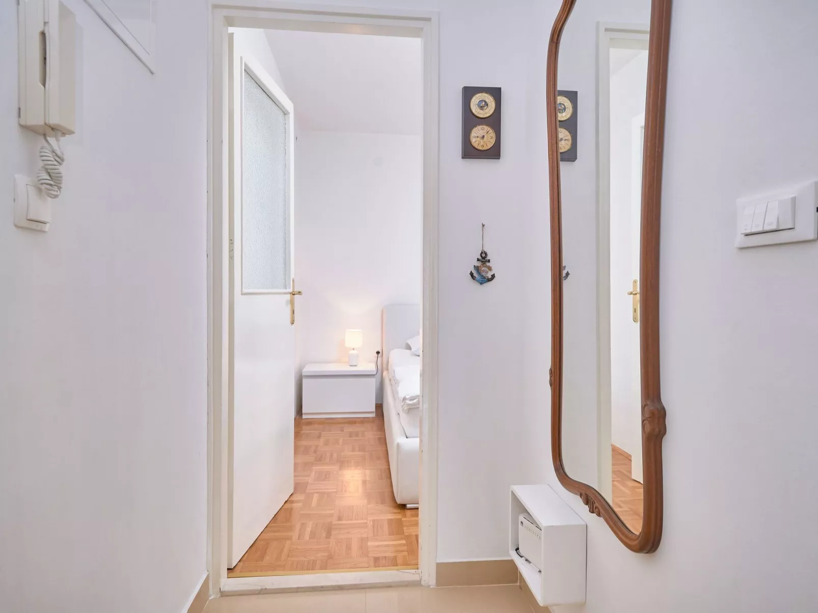 Andrea mit Stadtblick-Inside