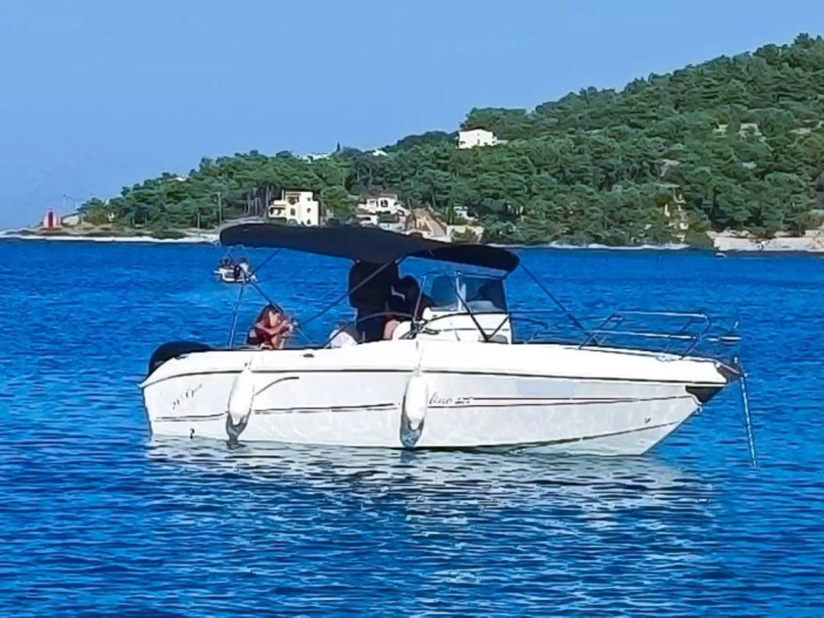 Luxuriöse Villa Dolce Vita direkt am Meer mit privatem Pool und Parkplatz